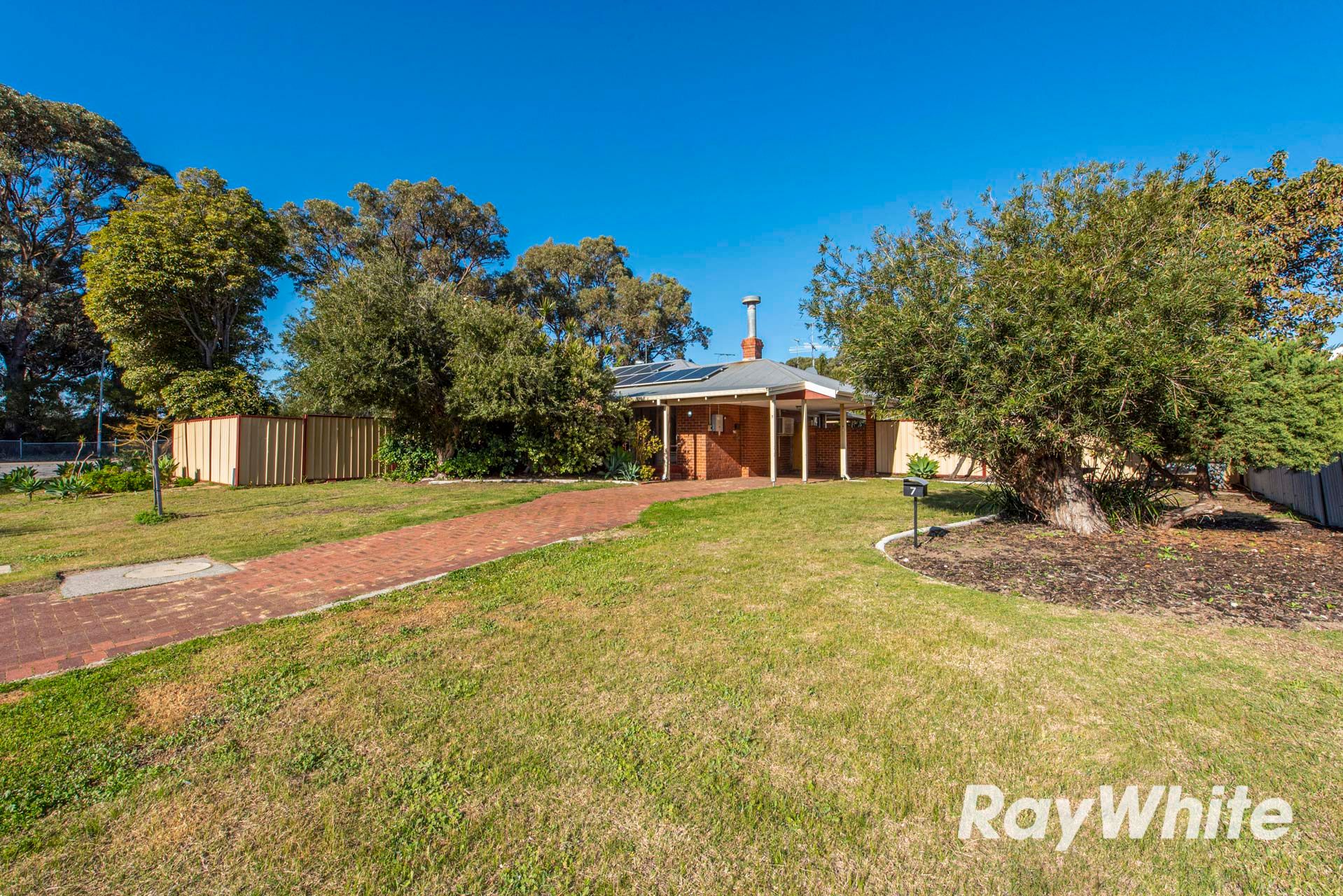 7 Quorn Close, Dudley Park, WA 6210