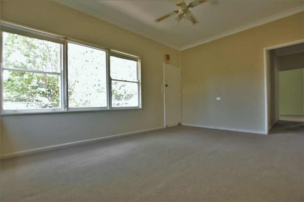124 O'Sullivan Road, Leumeah, NSW 2560