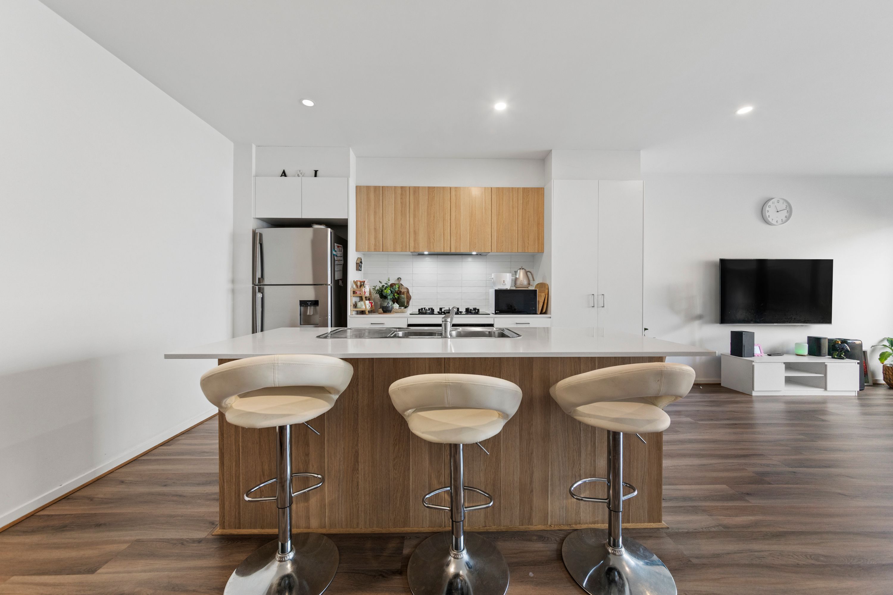 34 Hawkesbury Street — photo 10 of 20
