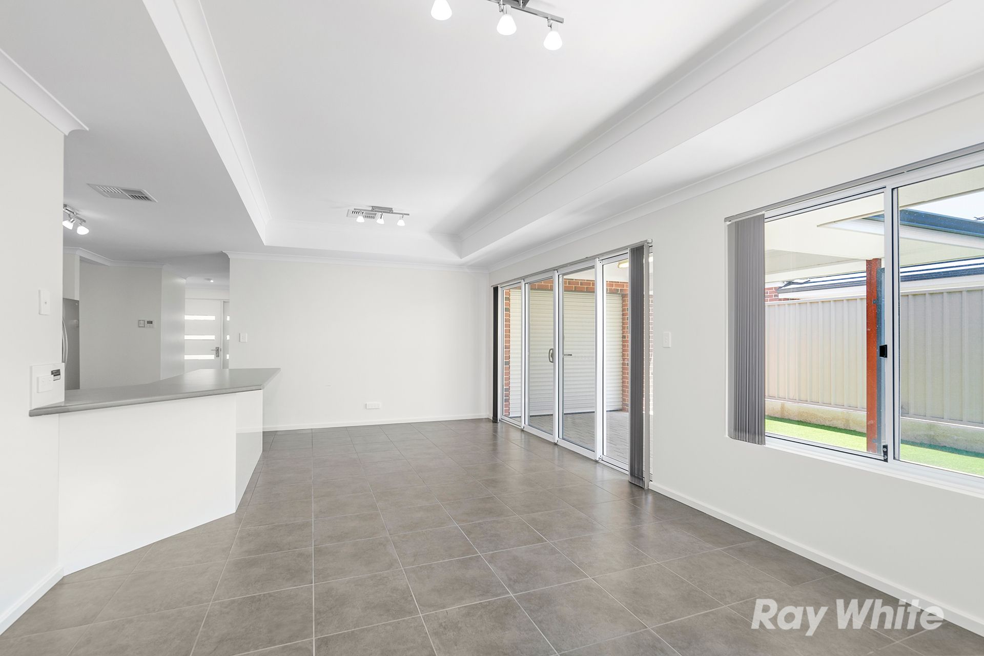 3/27 Stroud Street, Beachlands, WA 6530