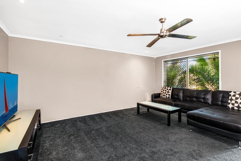 7 Blue Mountian Crescent, Warner, QLD 4500