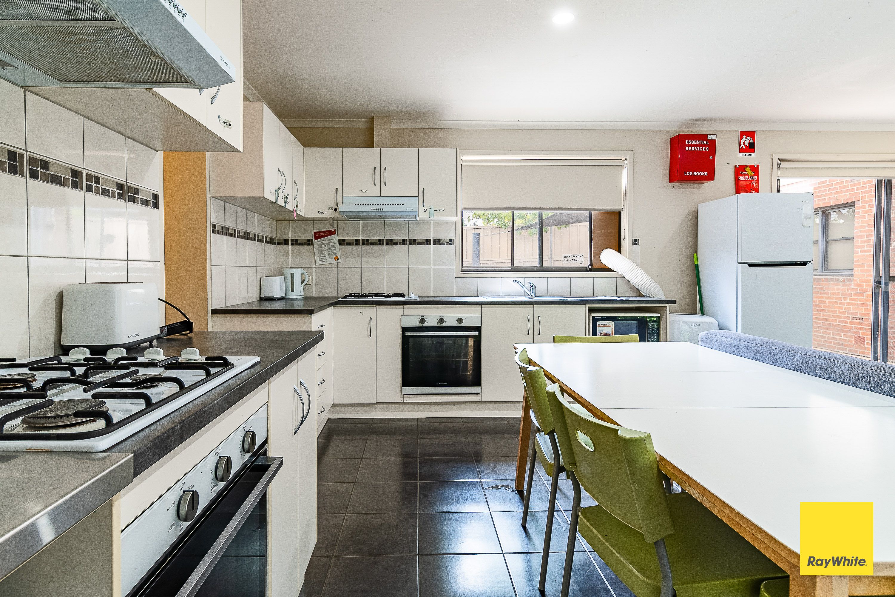31 Churchill Avenue — photo 6 of 16