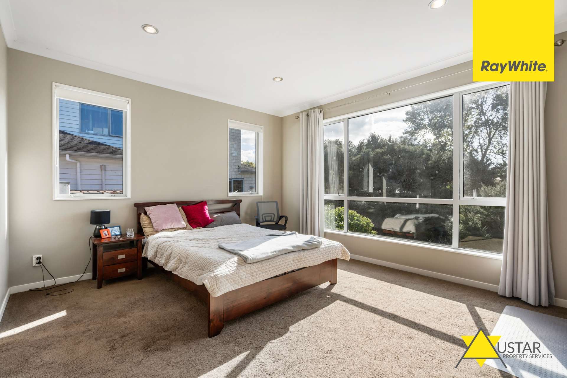 20 Korihi Drive photo 8