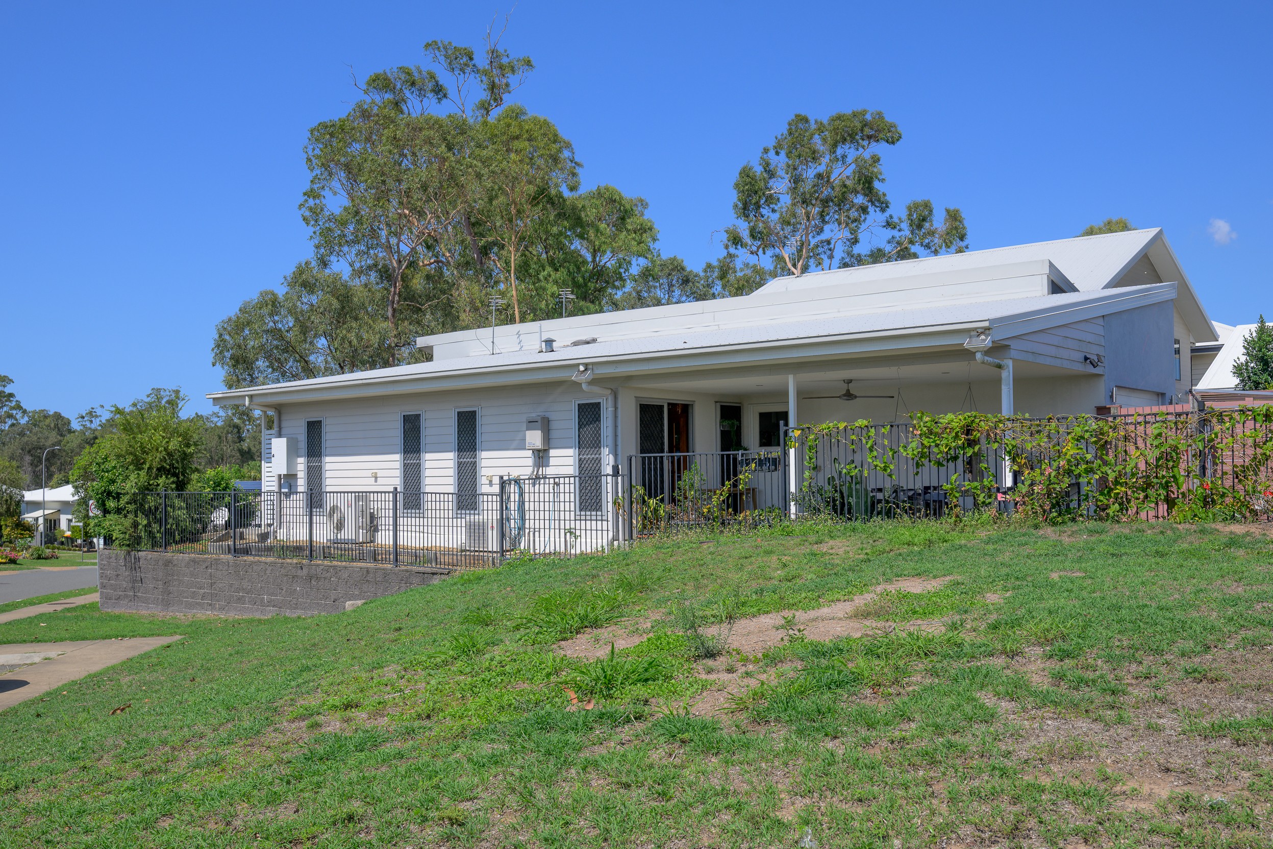 1/34 Wedgetail Road, Clinton, QLD 4680