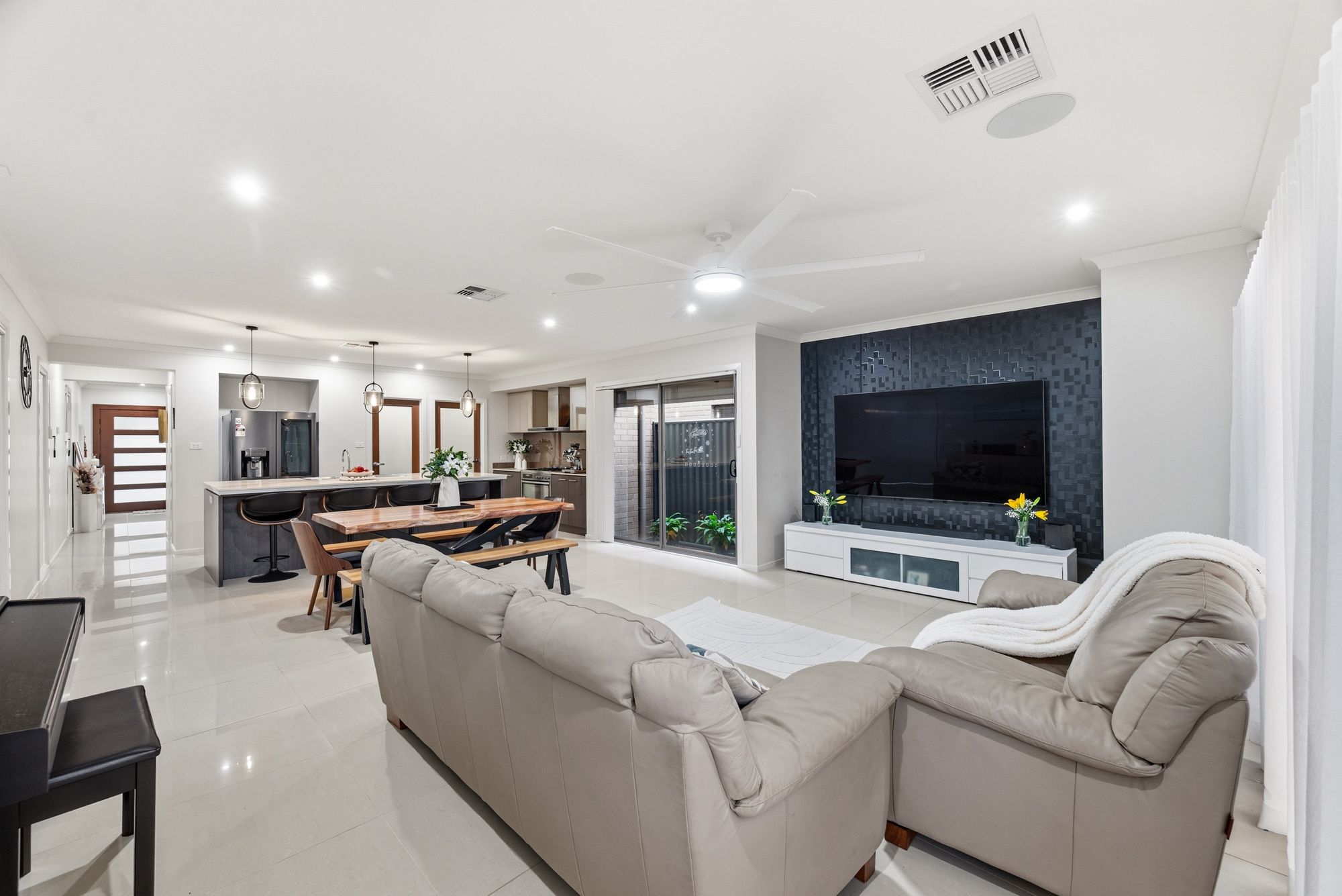 49 Lakeside Parade, Jordan Springs, NSW