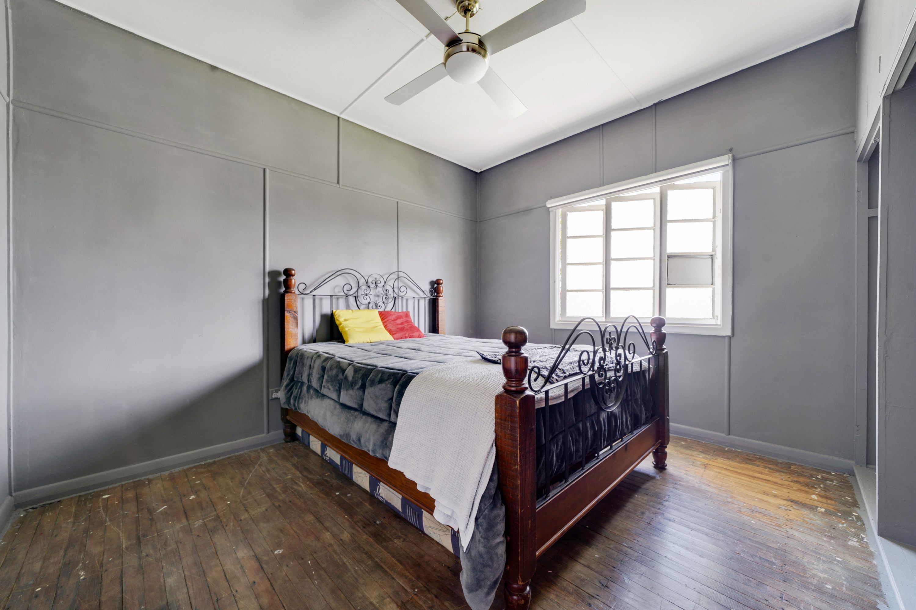 42 Laughlin Street, Kingston, QLD 4114