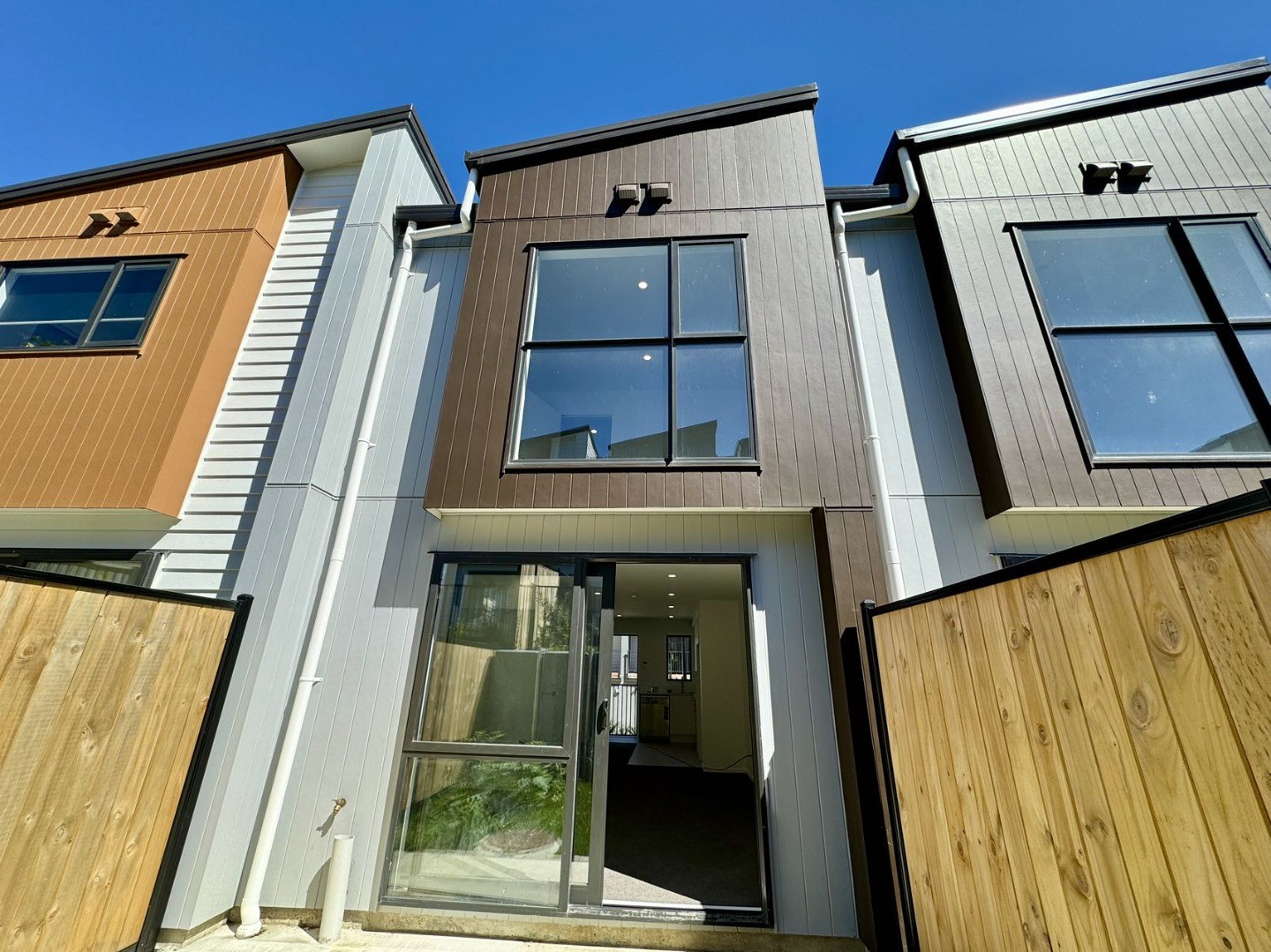 8 Raupeti Lane, Henderson, Waitakere City