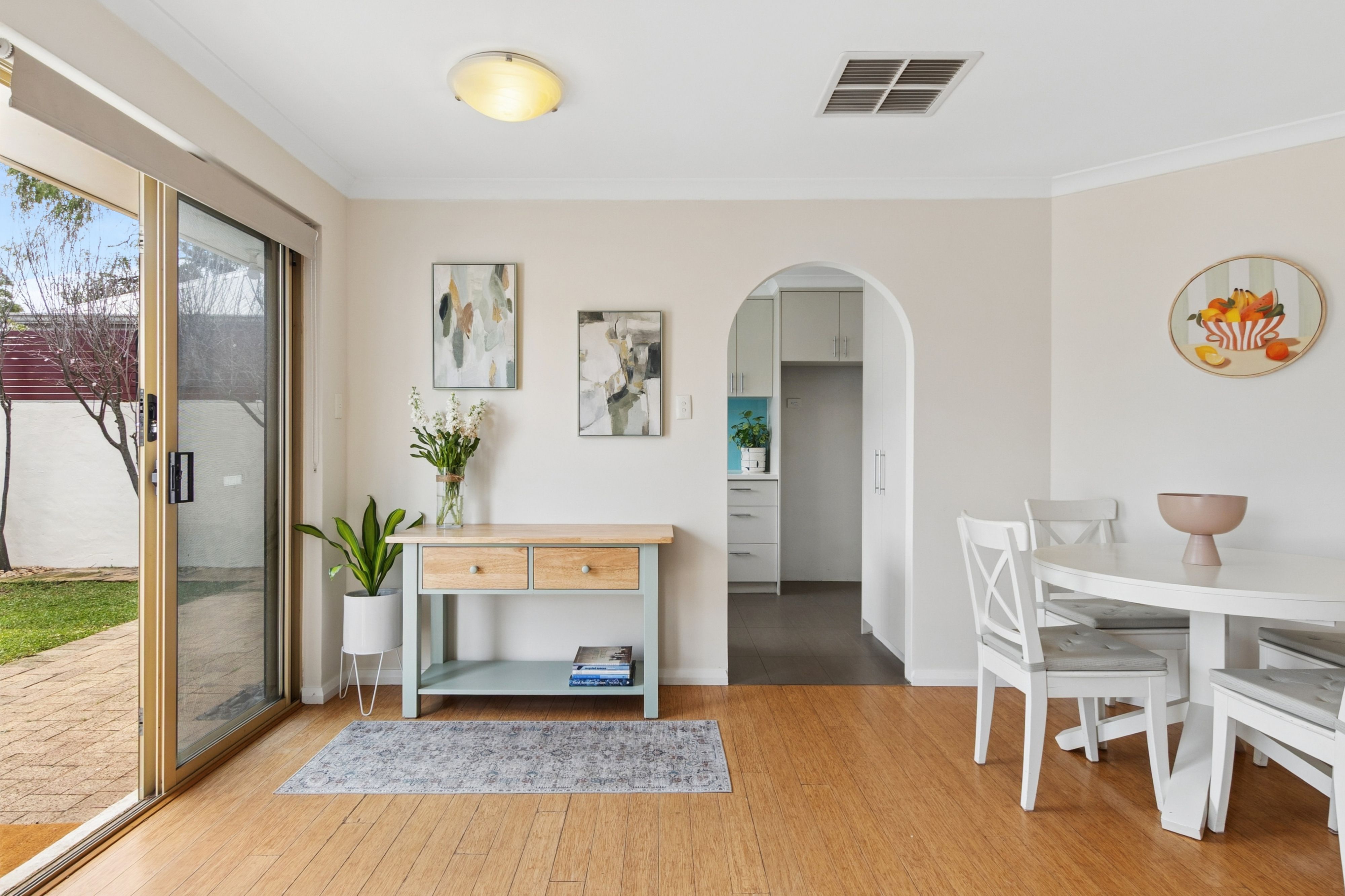 2/71 Kelvin Street — photo 6 of 23