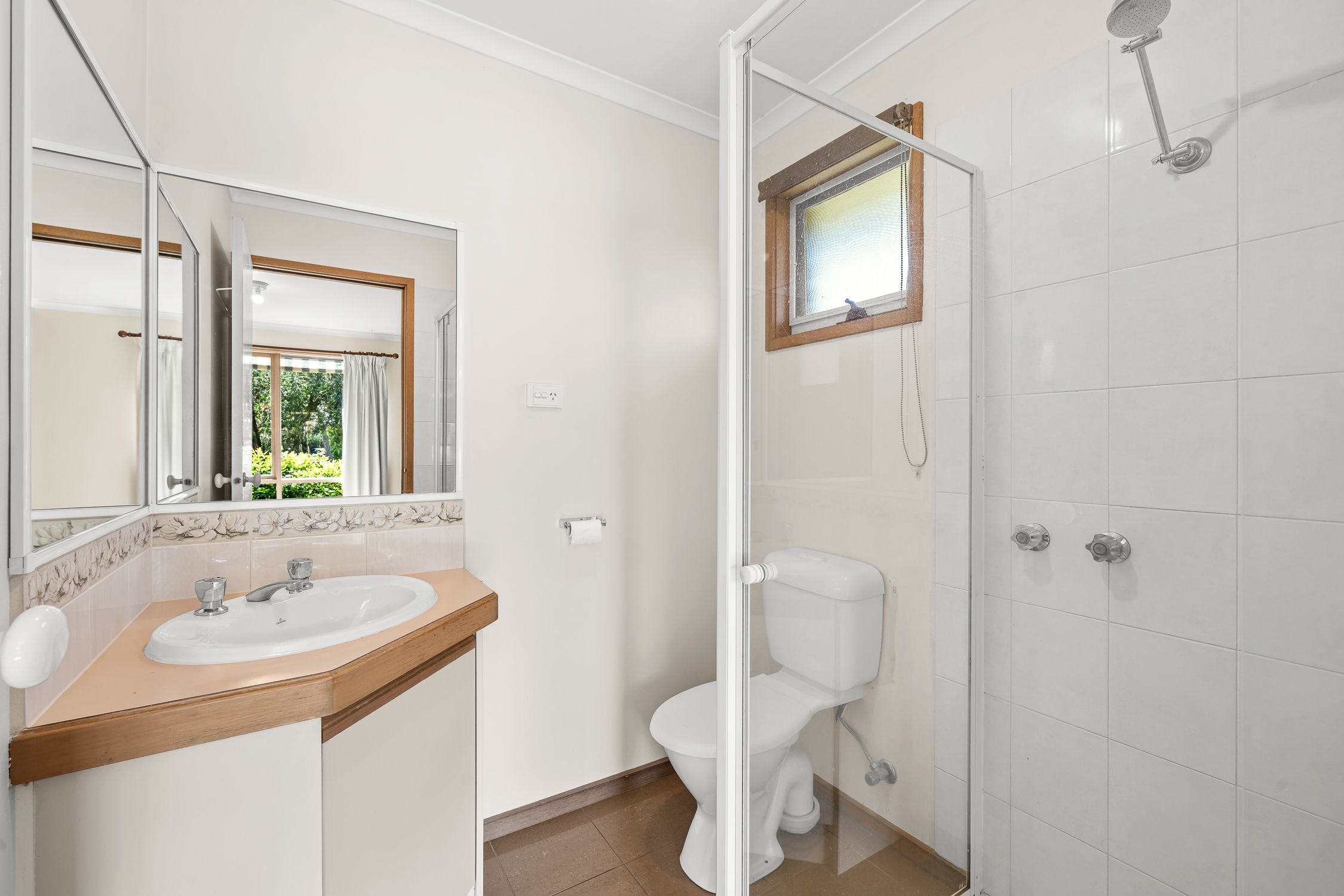 24 Irving Road — photo 10 of 10