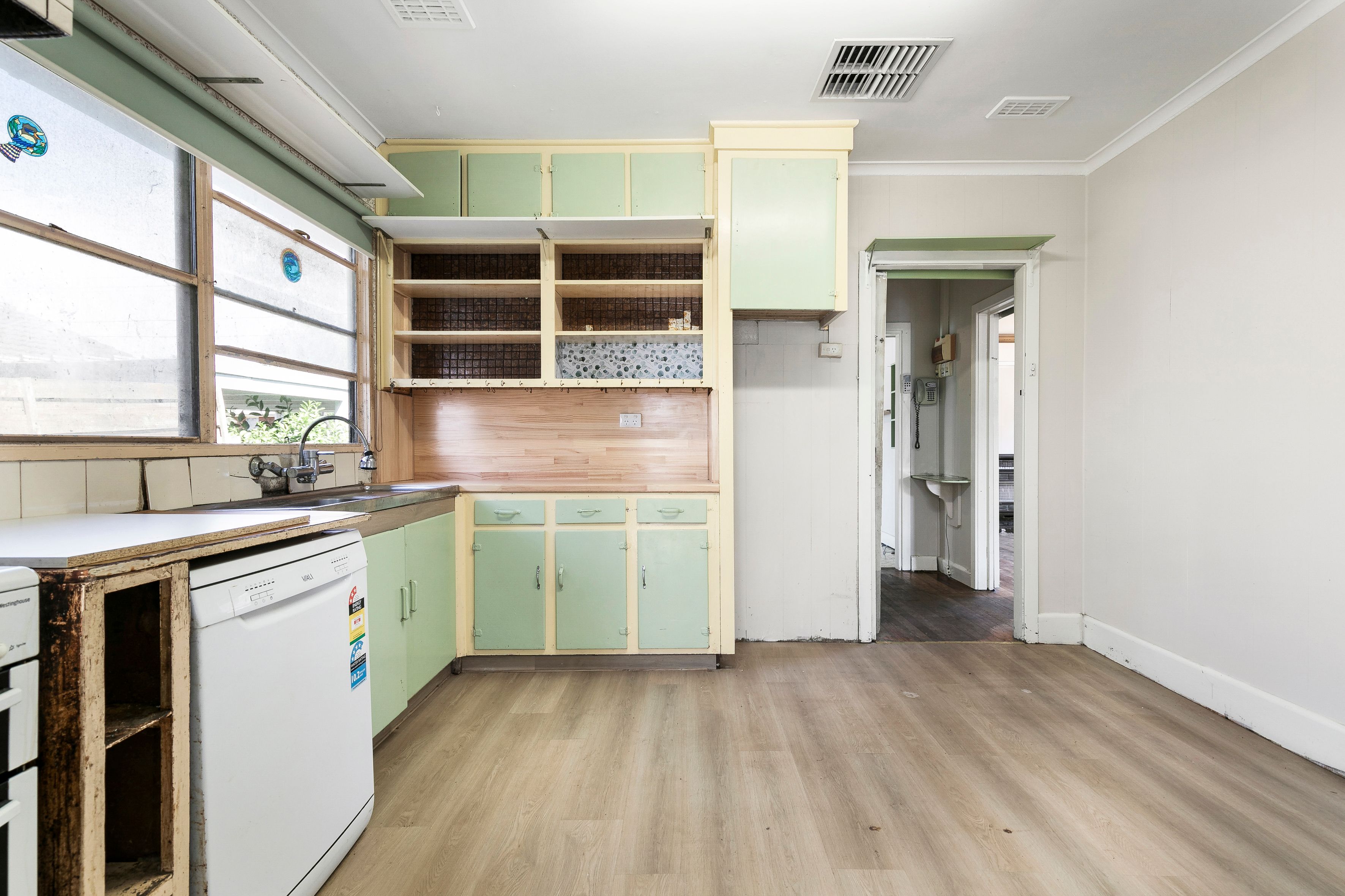 18 Housden Street — photo 7 of 20