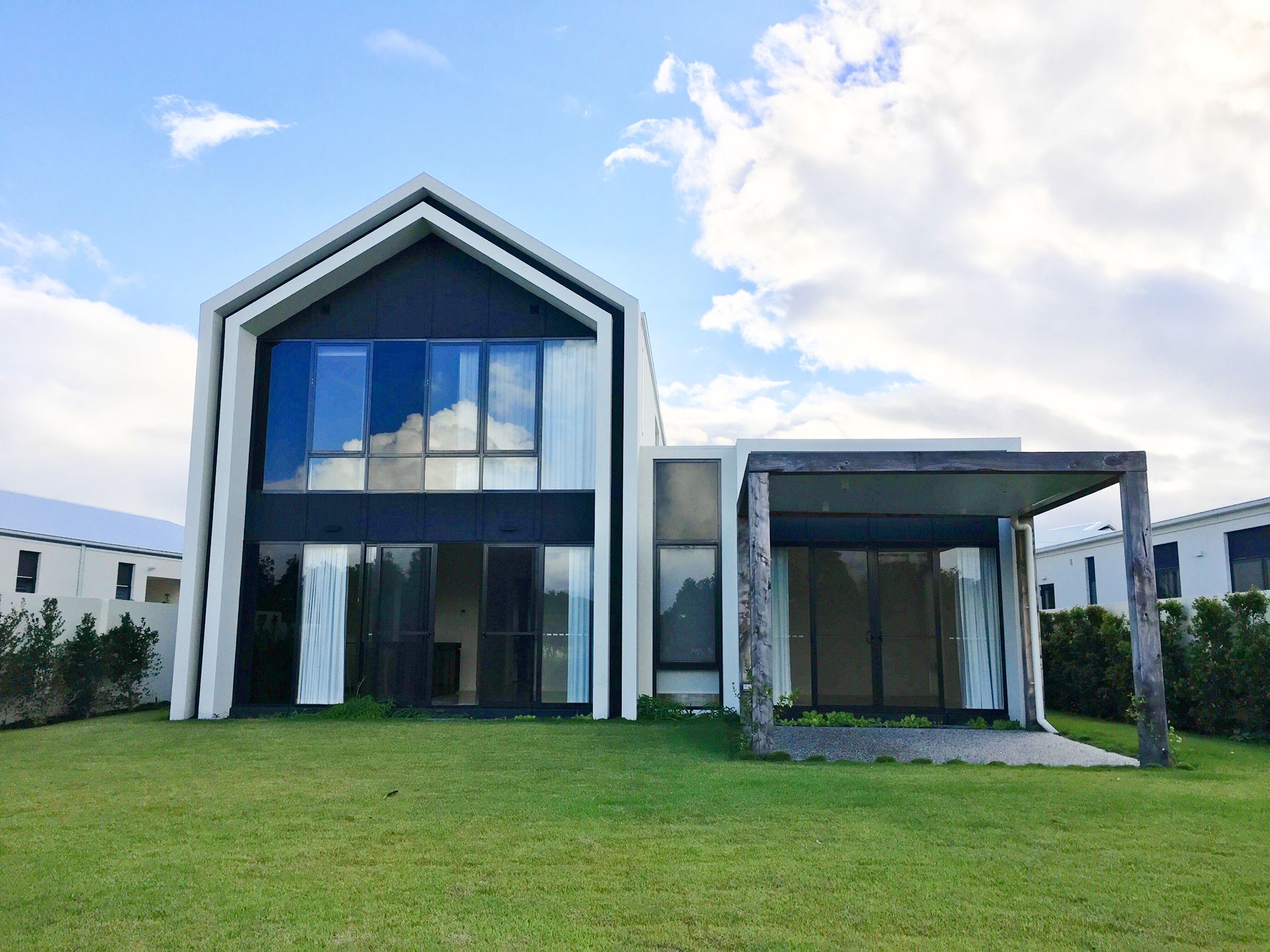 22 Sanctuary Court, Mermaid Waters, QLD 4218