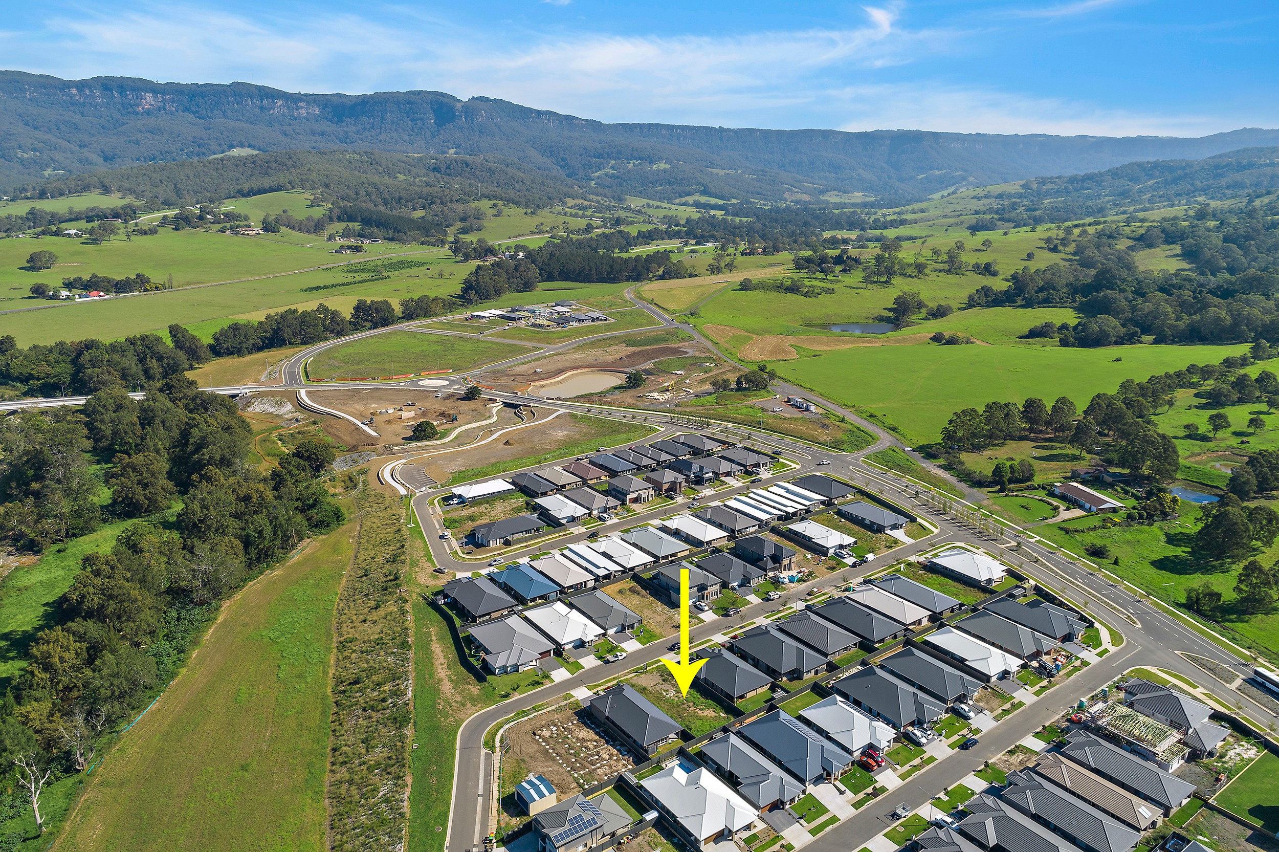 32 Honeybee Crescent, Calderwood, NSW 2527