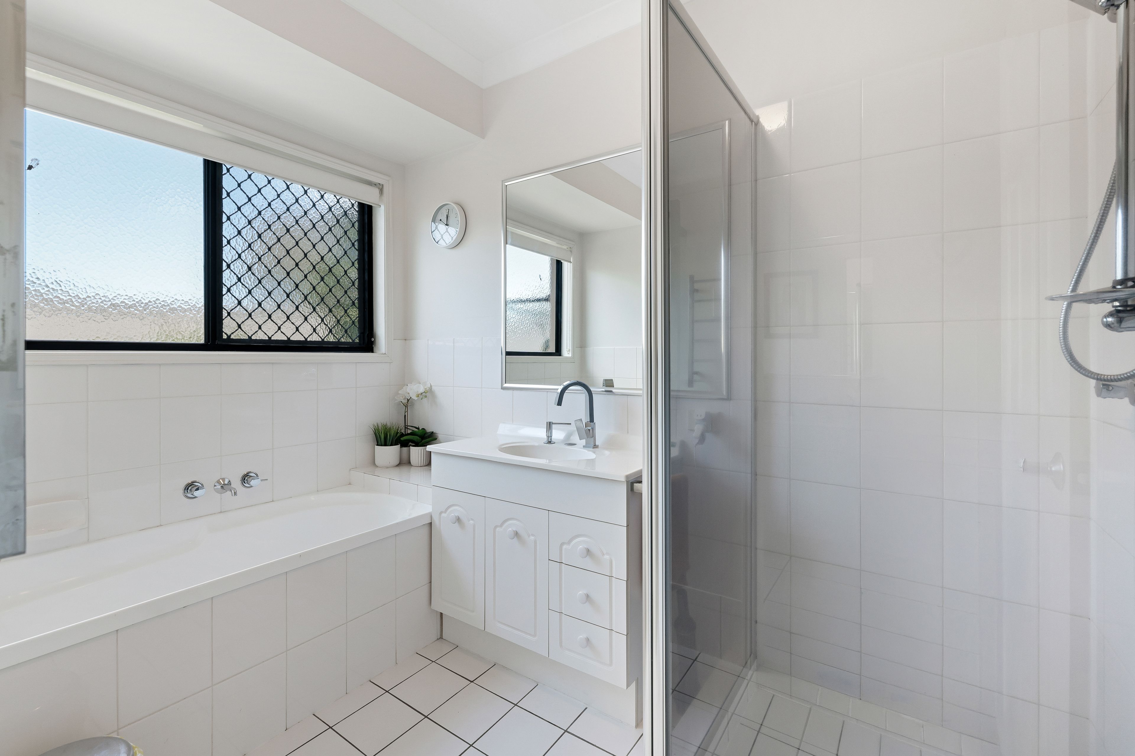 28 Saint Stephens Drive — photo 19 of 30