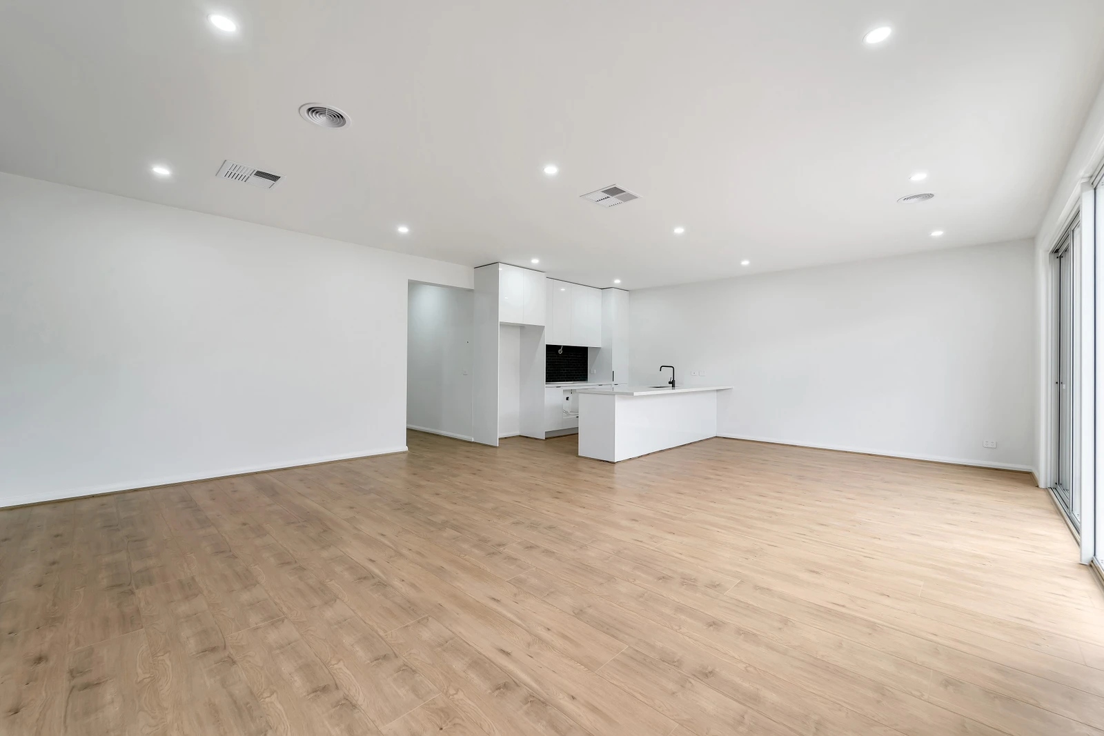 25 Ravenshaw Chase, Tarneit, VIC 3029
