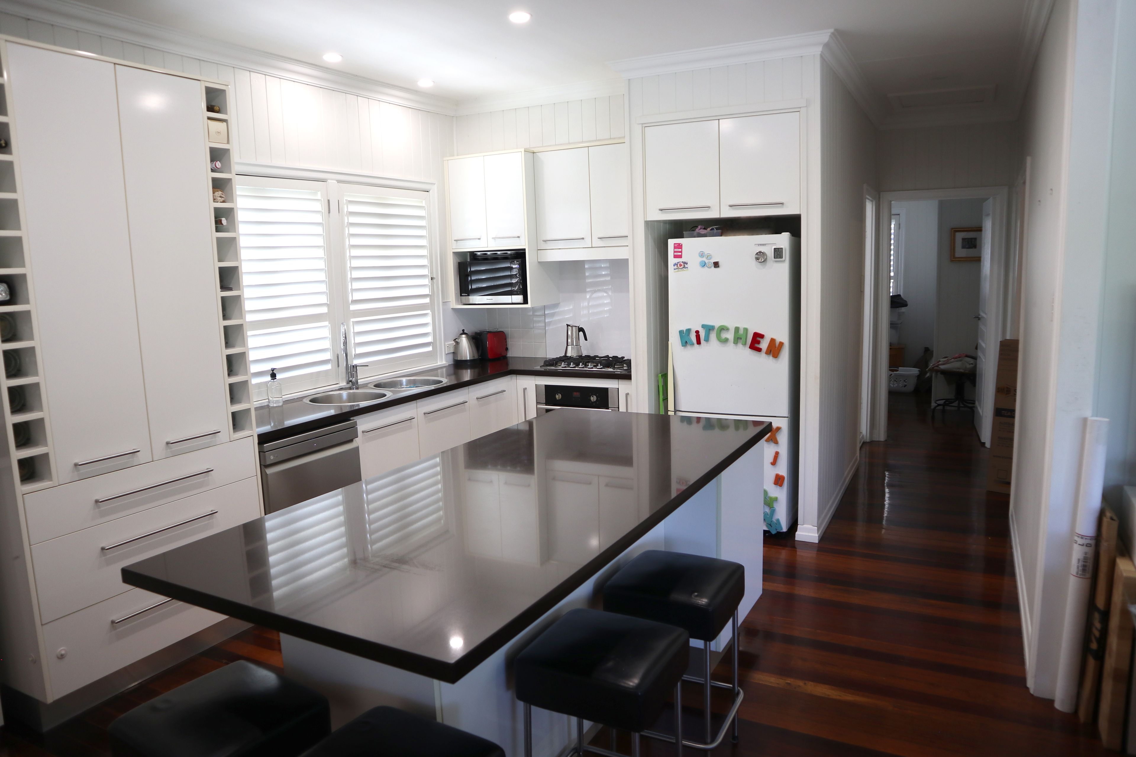 24 Seville Road, Holland Park, QLD 4121