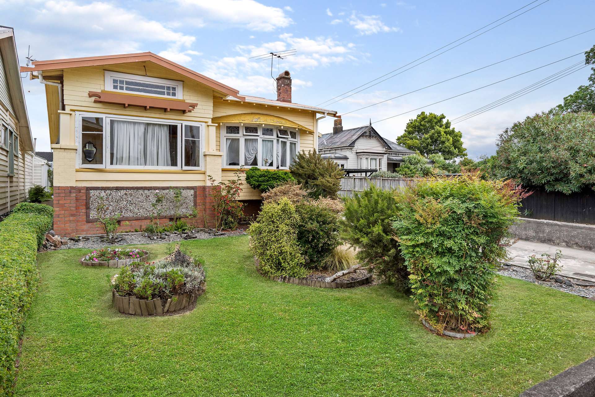 146 Balmoral Road photo 0