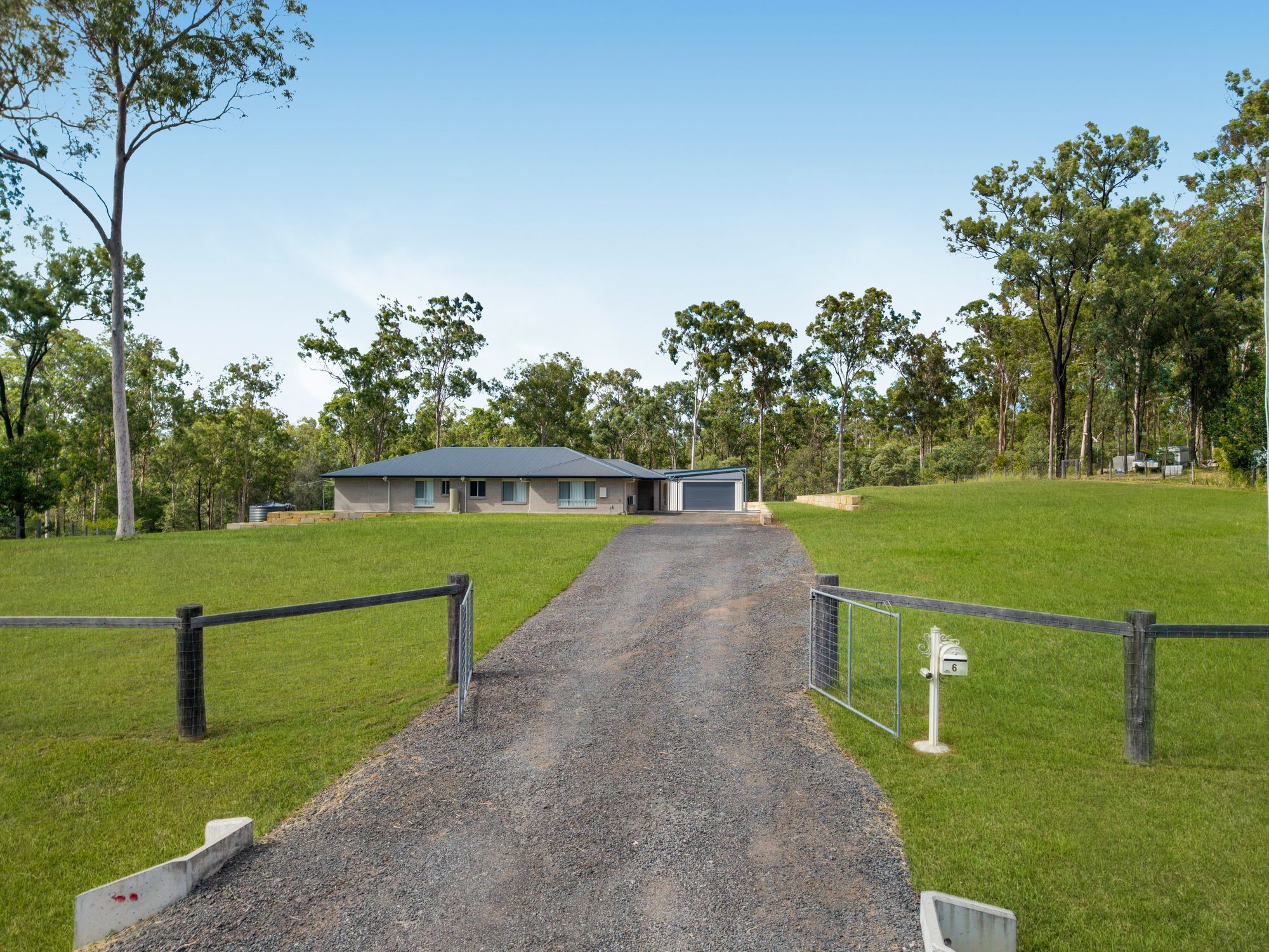 6 Finch Court, Regency Downs, QLD 4341