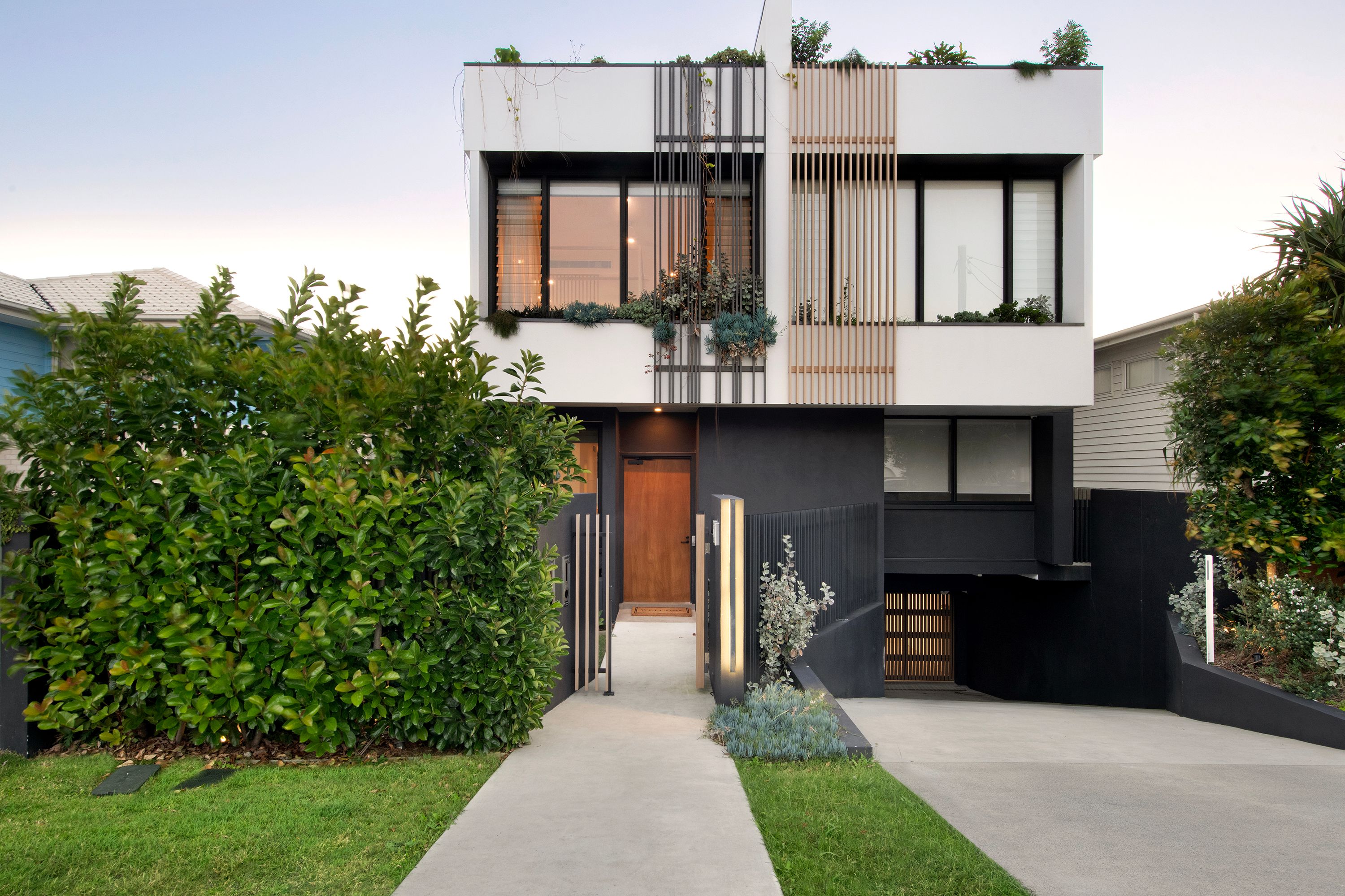 2/20 Petrel Avenue — photo from Ray White Broadbeach