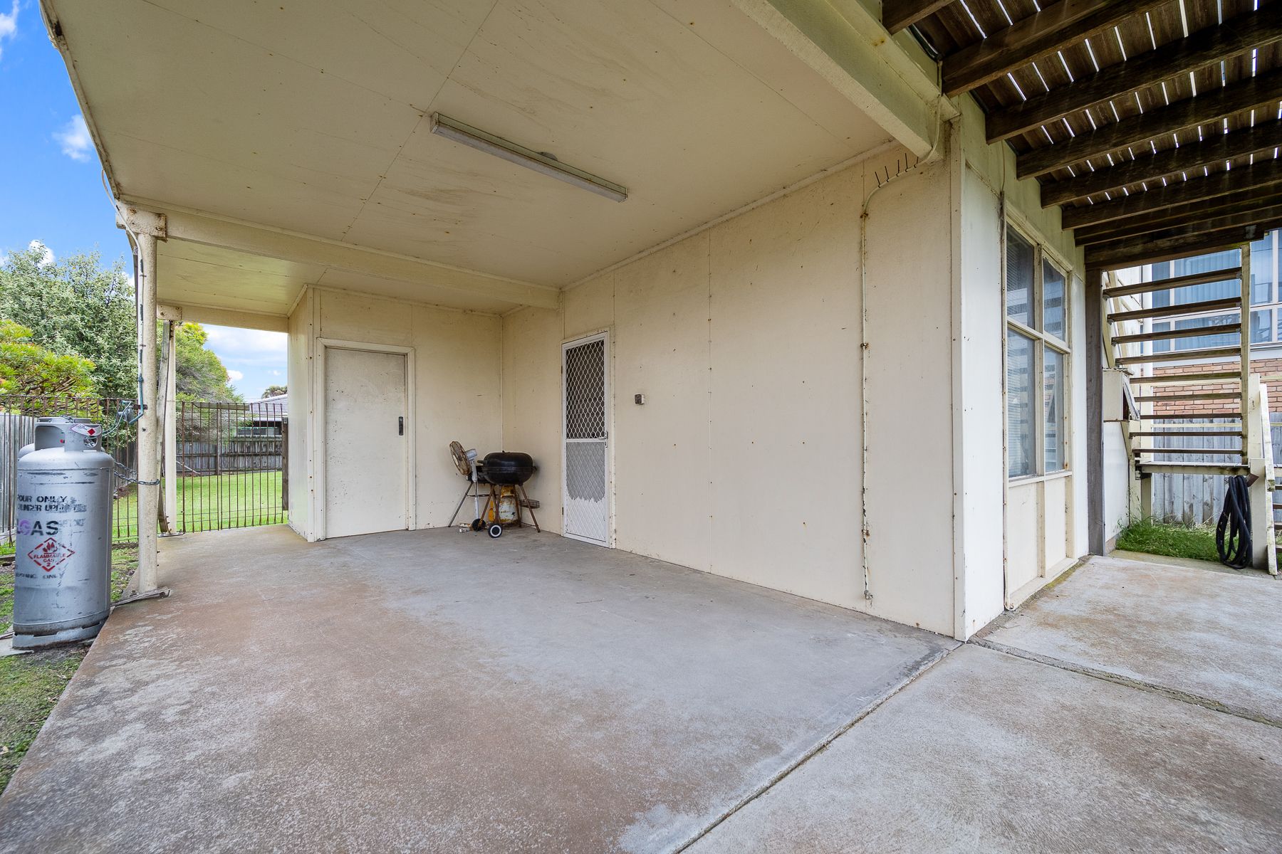 98 Surf Beach Road — photo 14 of 23