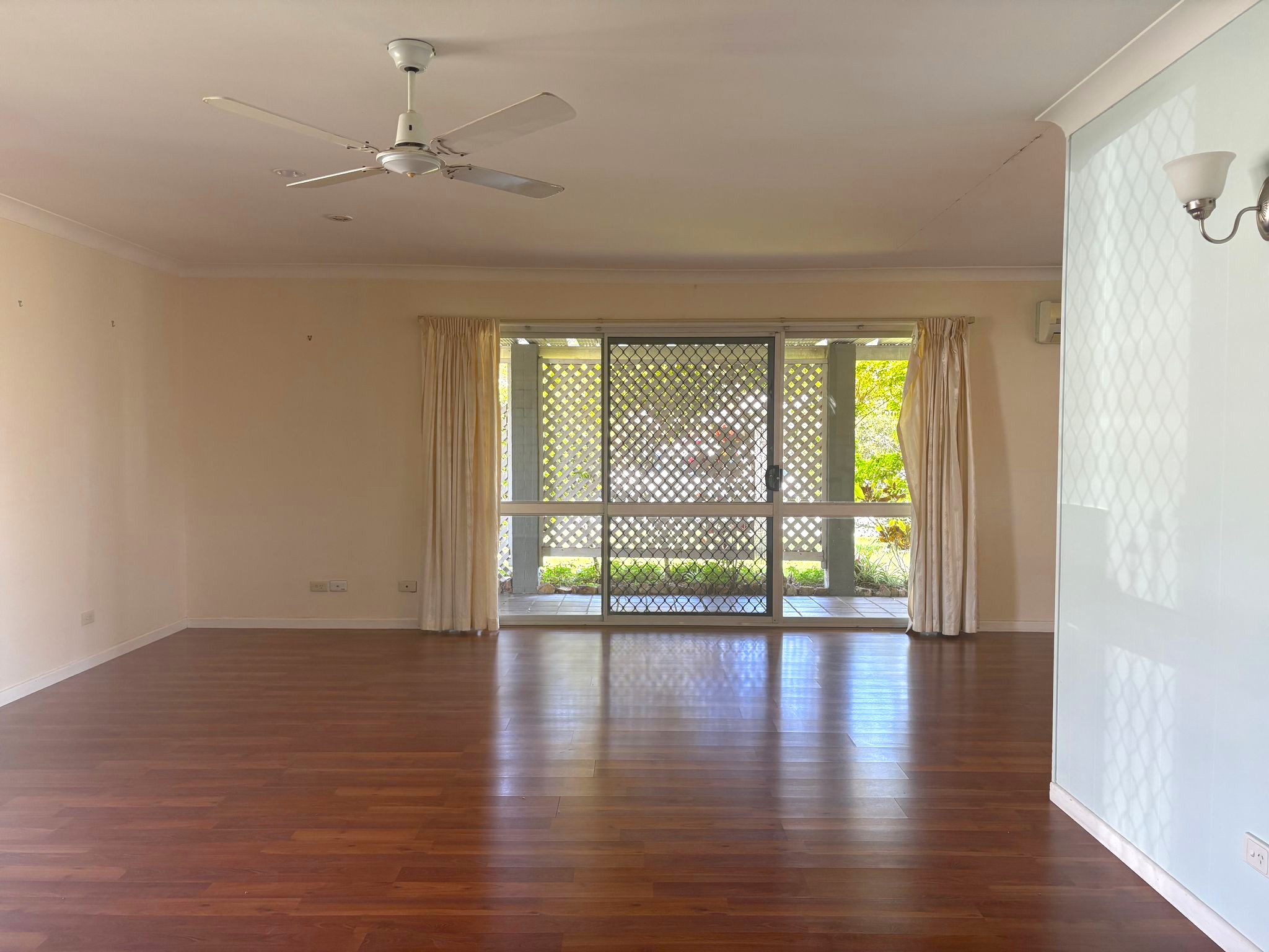 18 Laurinda Crescent, Springwood, QLD 4127