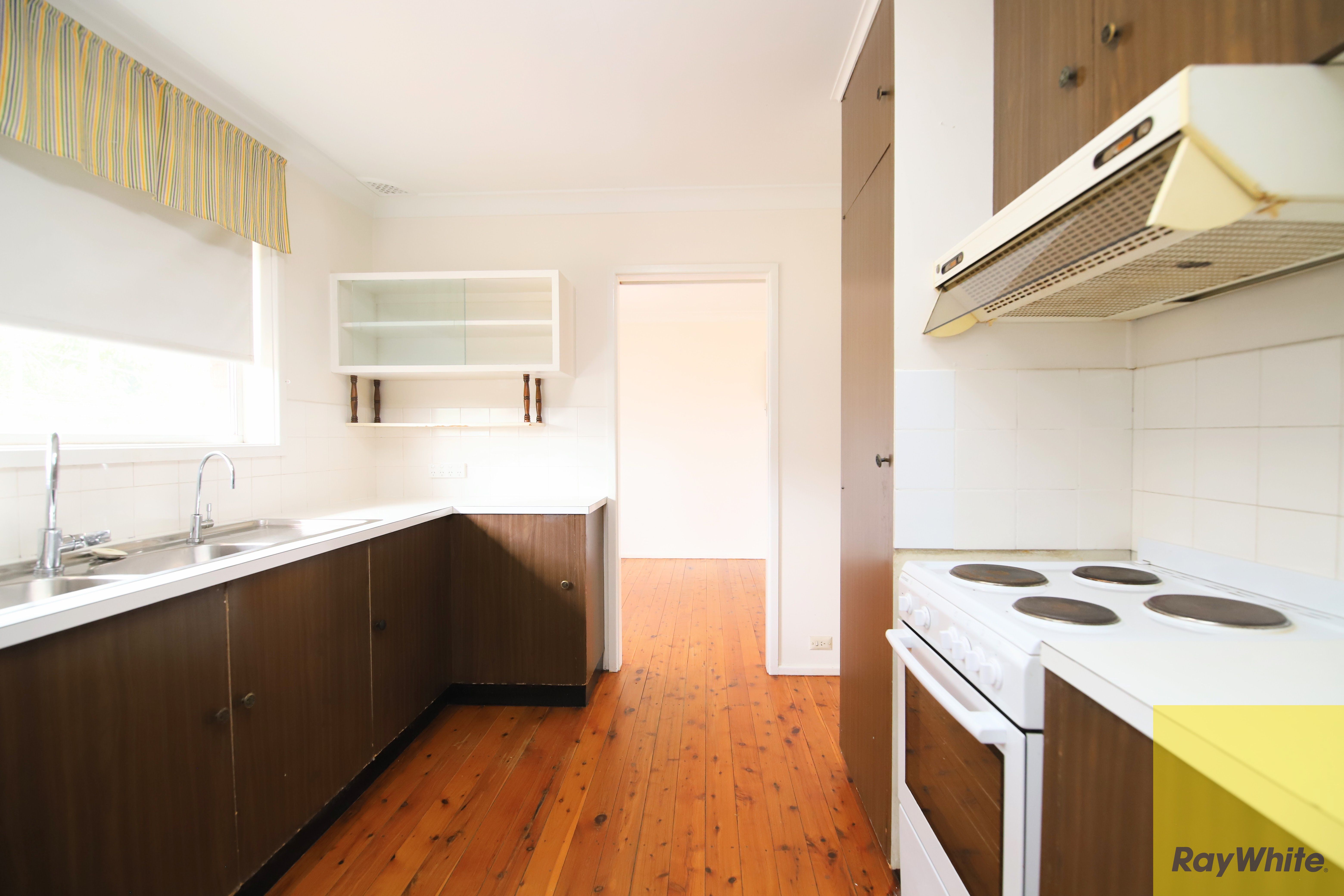 14 Donington Avenue — photo 5 of 11