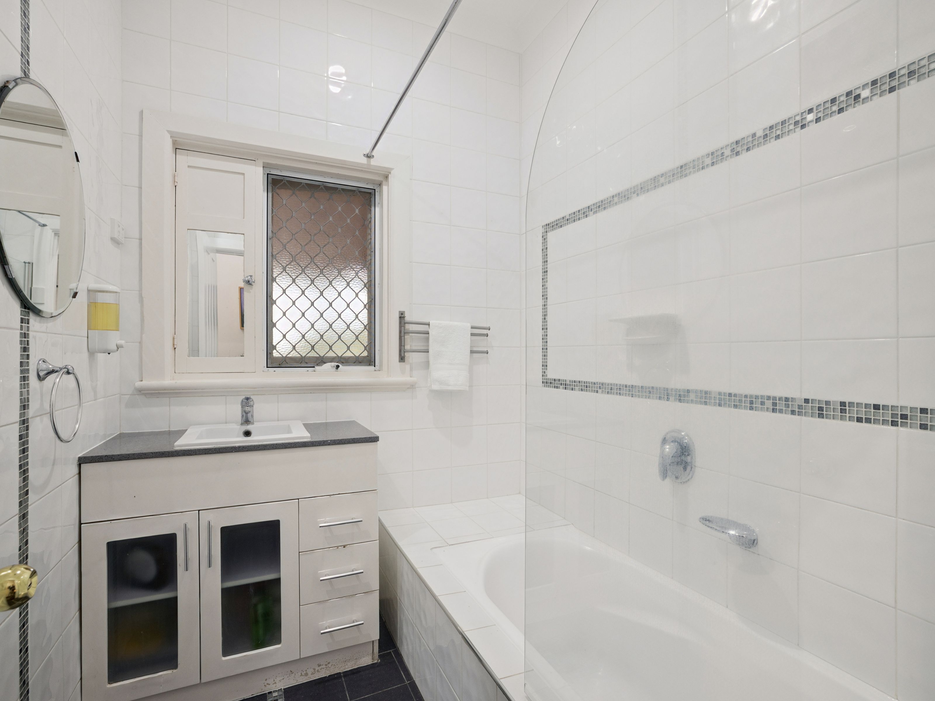 16 Whittlesford Street — photo 23 of 30