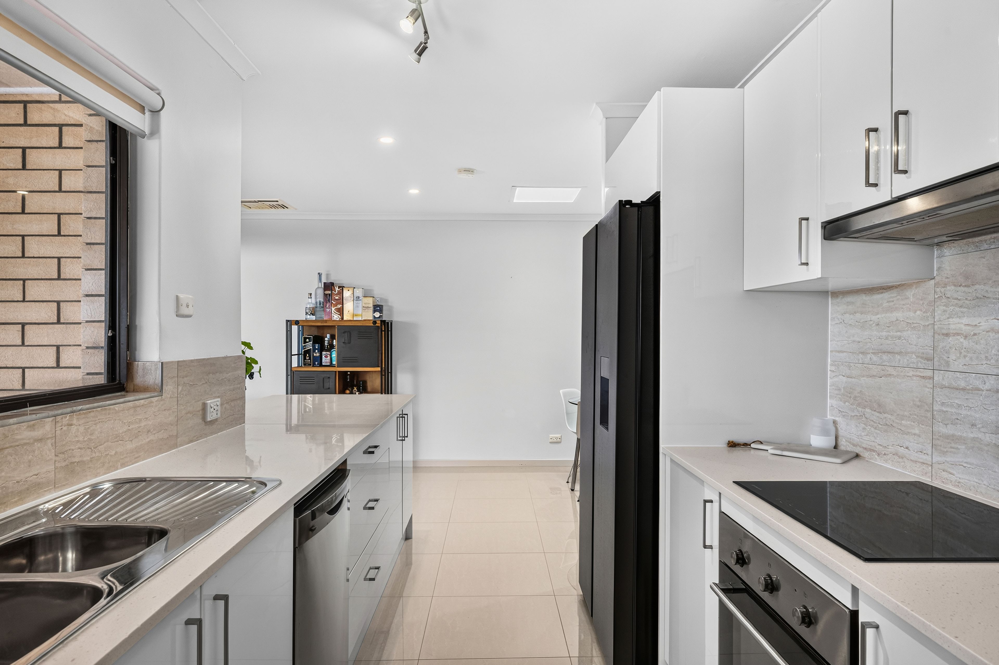 16 Glenalvon Drive — photo 8 of 27