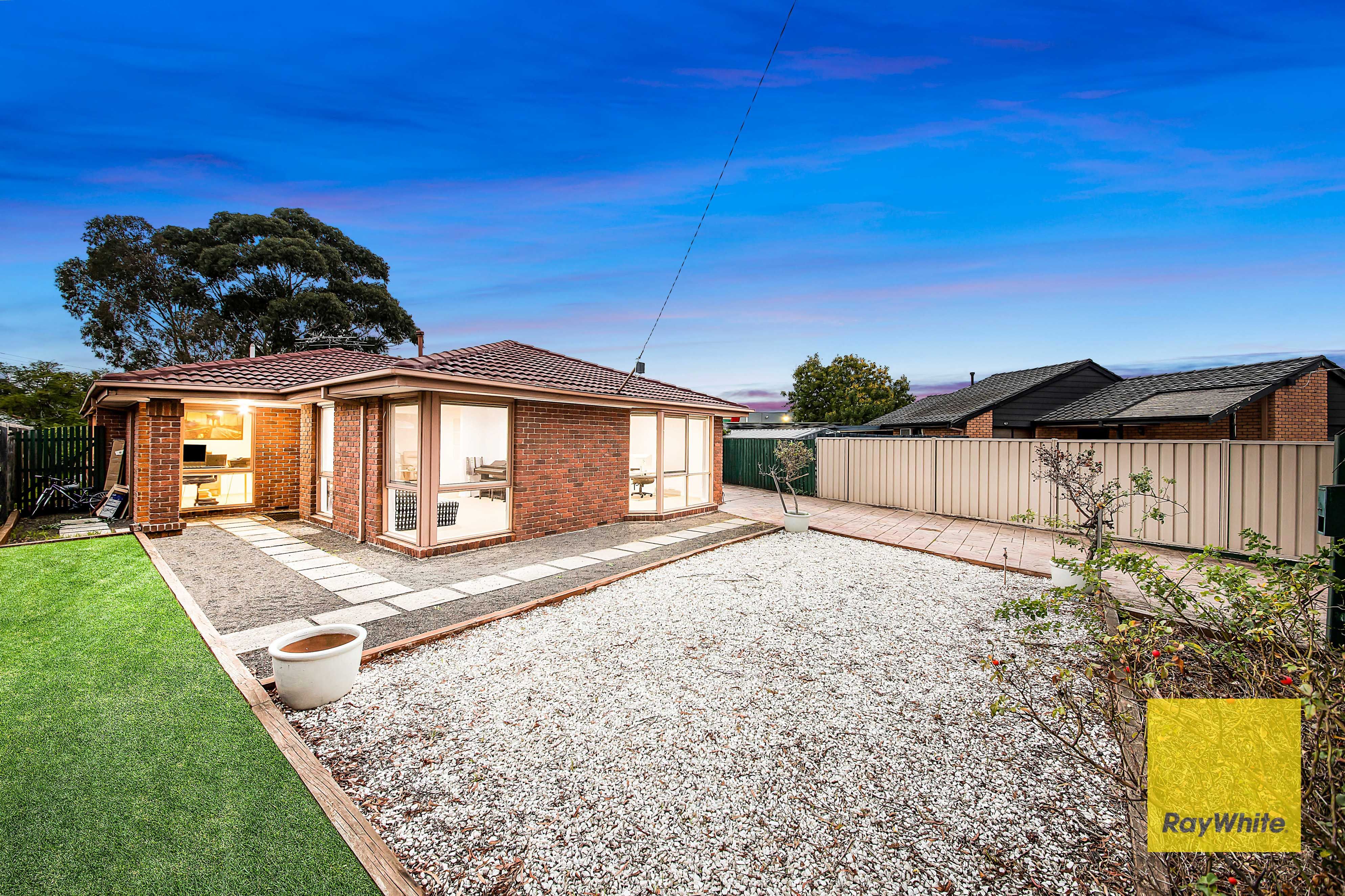 17 Kathleen Crescent, Hoppers Crossing VIC 3029
