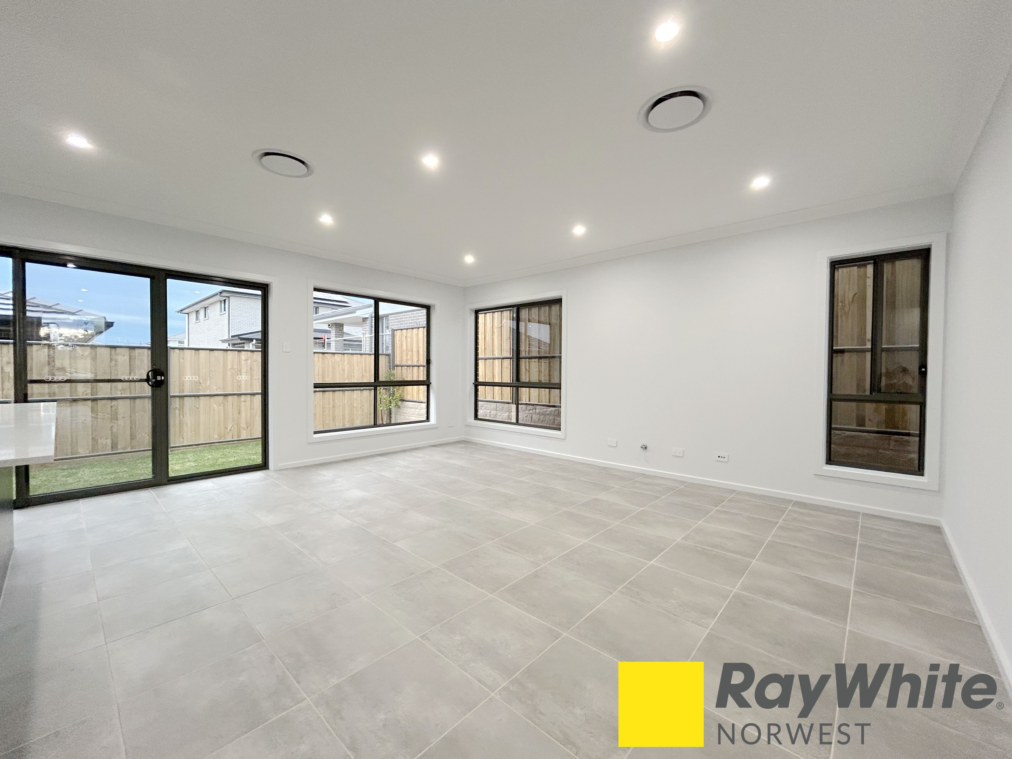 27 Gelderland Avenue, Box Hill, NSW 2765