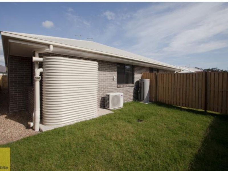 2/10 Cassia Drive, Coomera, QLD 4209