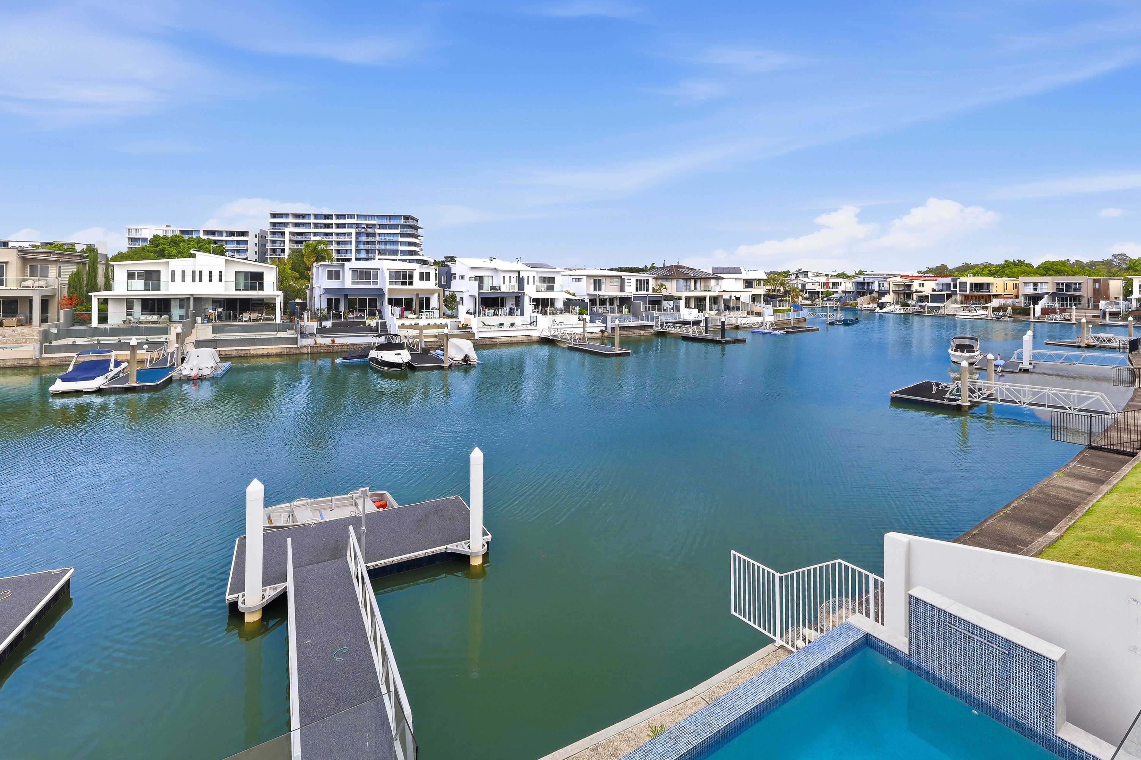 2/10 Middle Quay Drive — photo 29 of 30