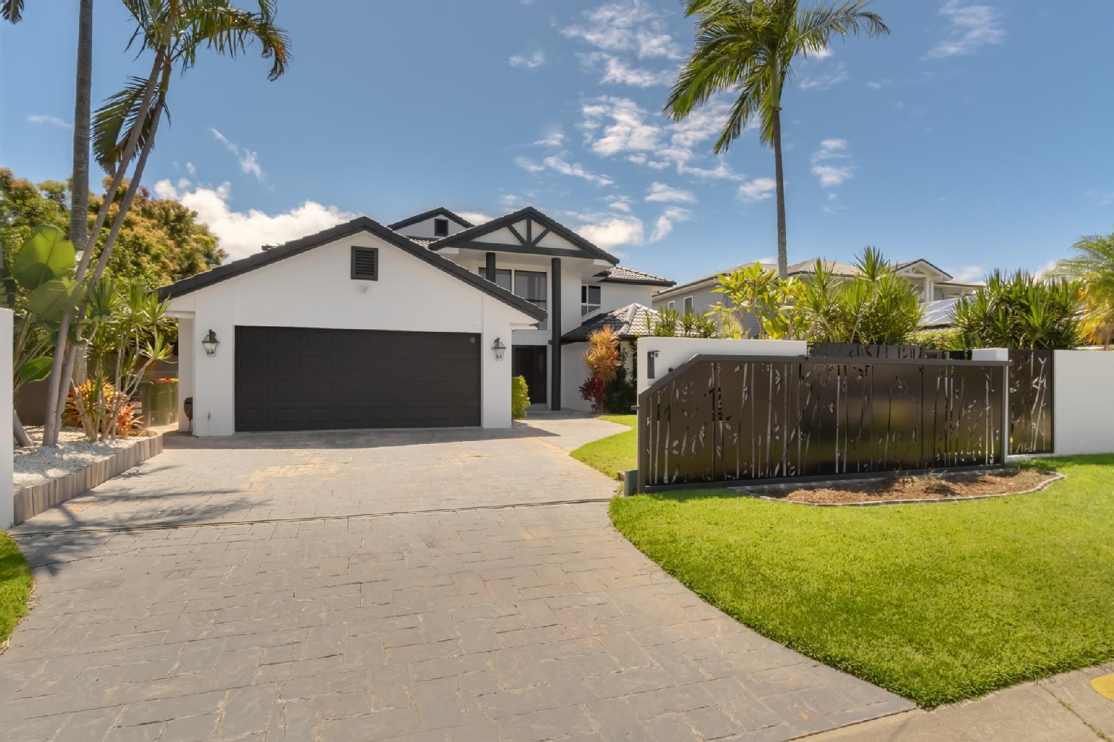 27 Nirvana Court, Runaway Bay, QLD 4216