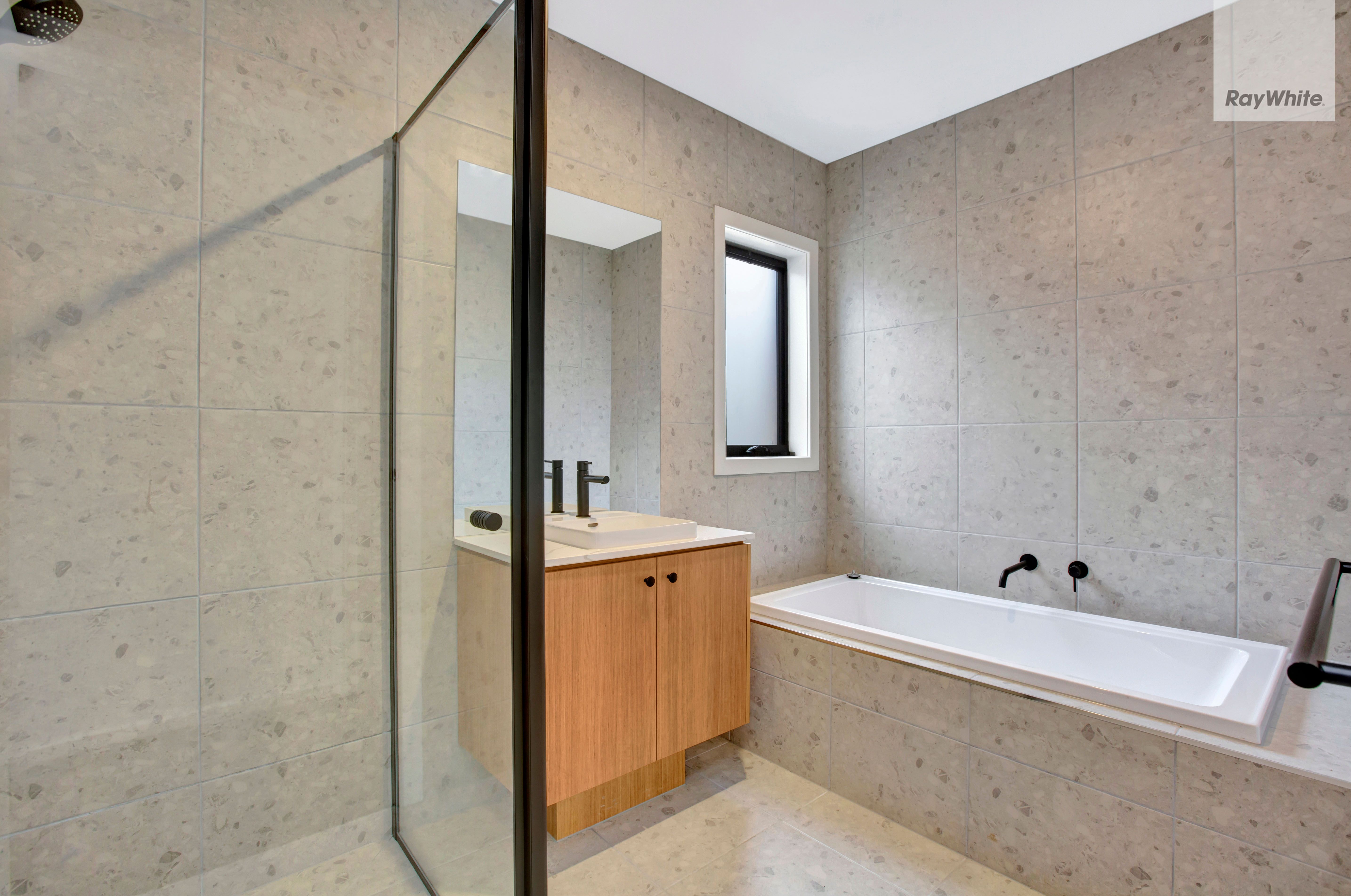 156 Newbridge Boulevard — photo 10 of 12