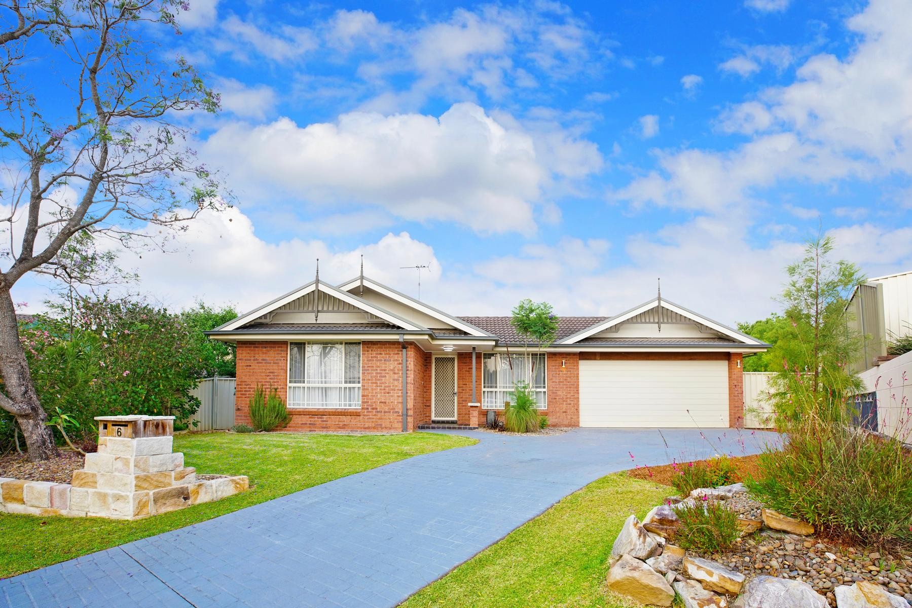 6 Staples Place, Glenmore Park, NSW 2745