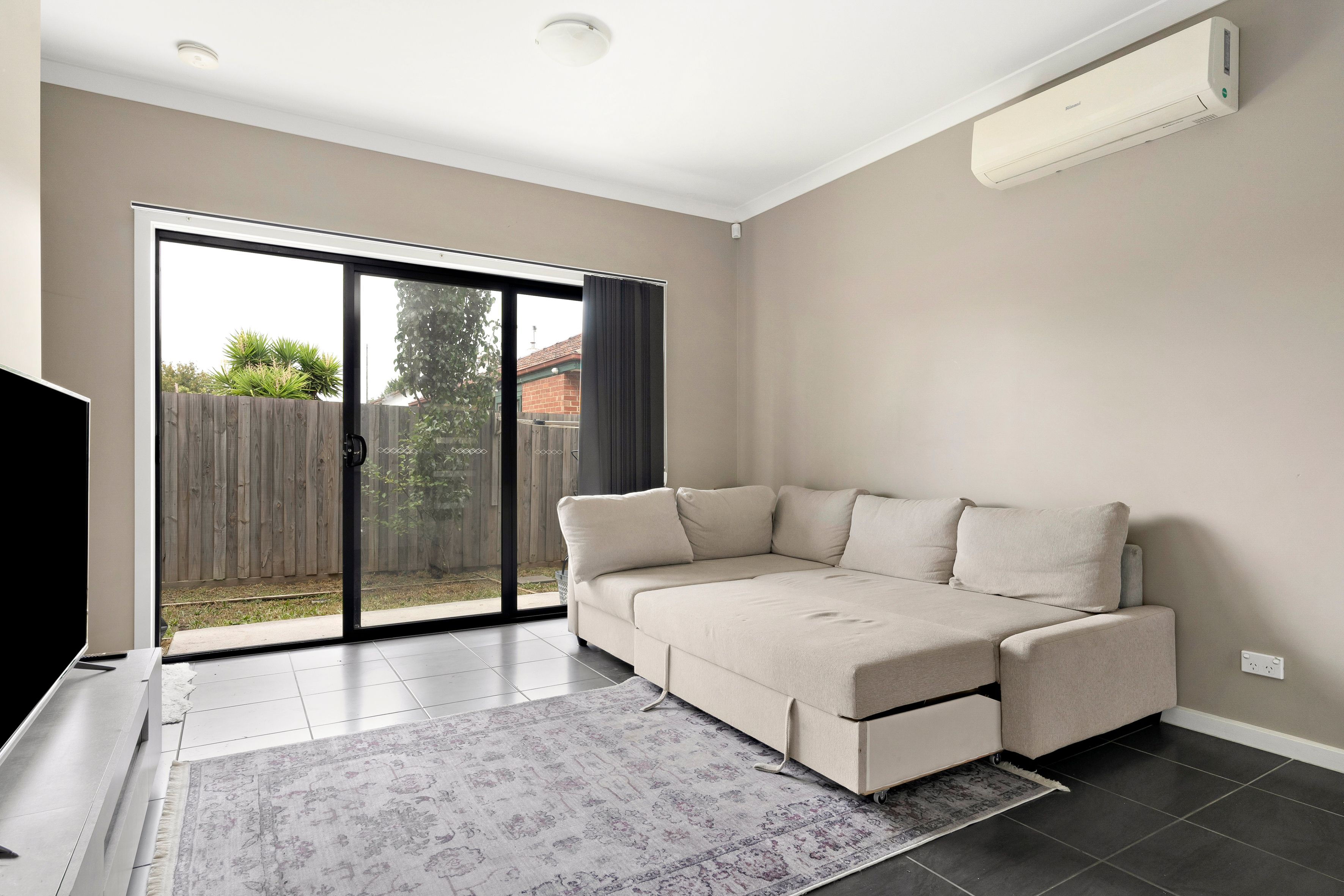 2/140 Graham Street, Broadmeadows, VIC 3047