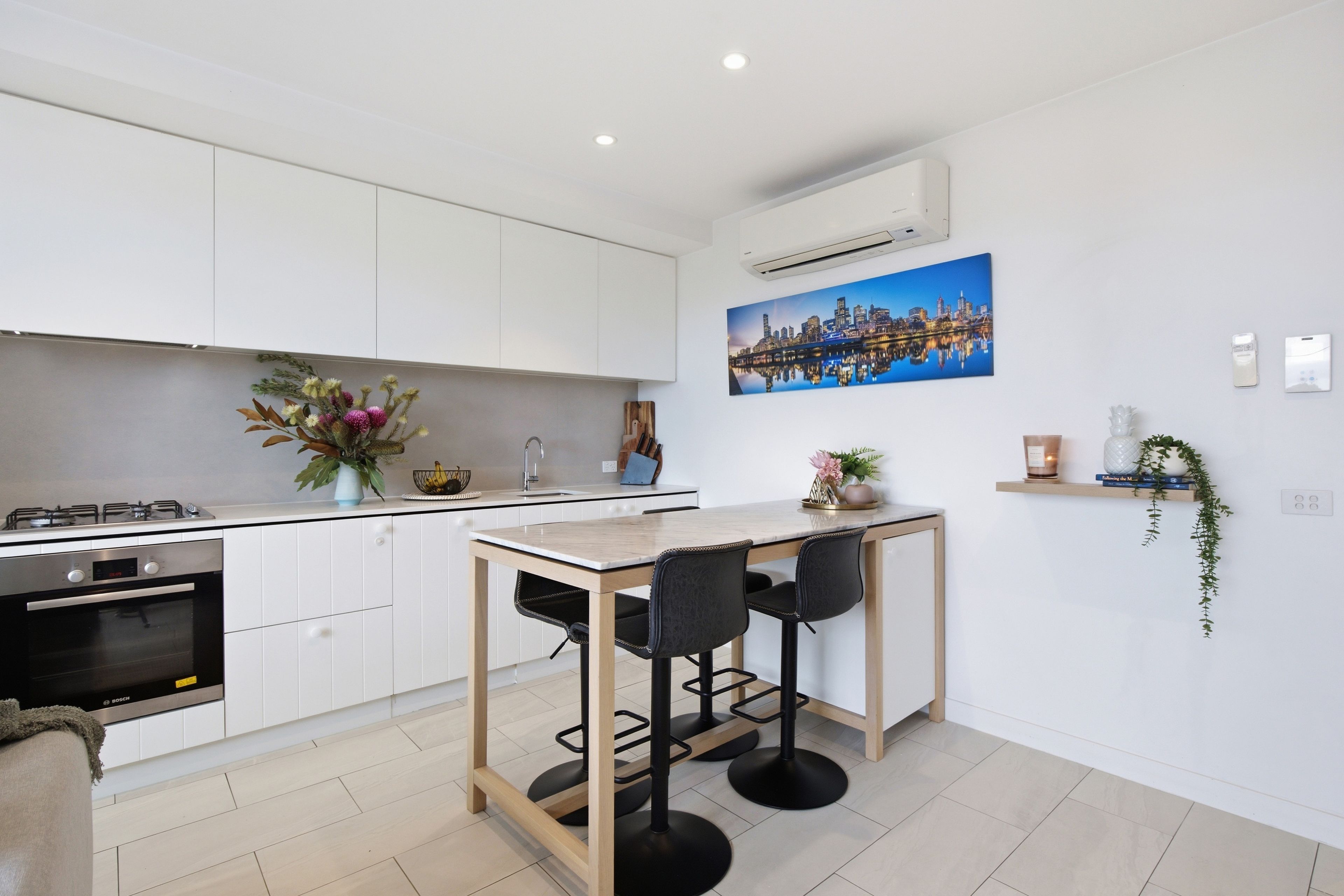 201/76 Barkly Street — photo 4 of 17