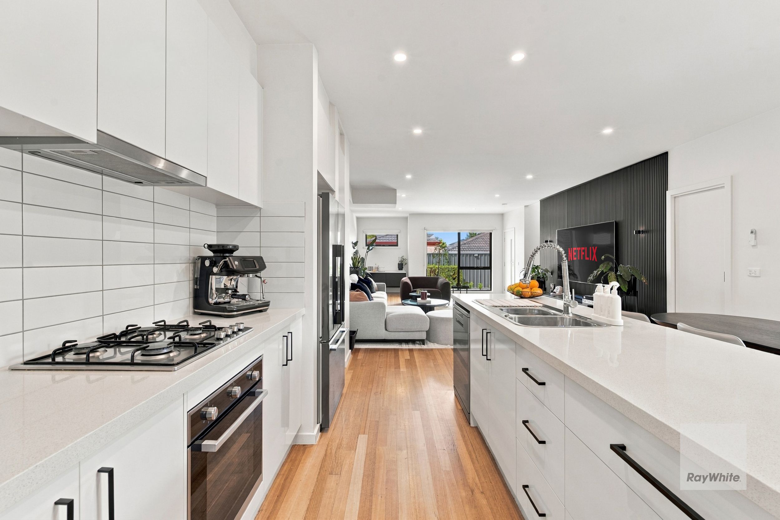 2/42 Buckingham Street — photo 7 of 18