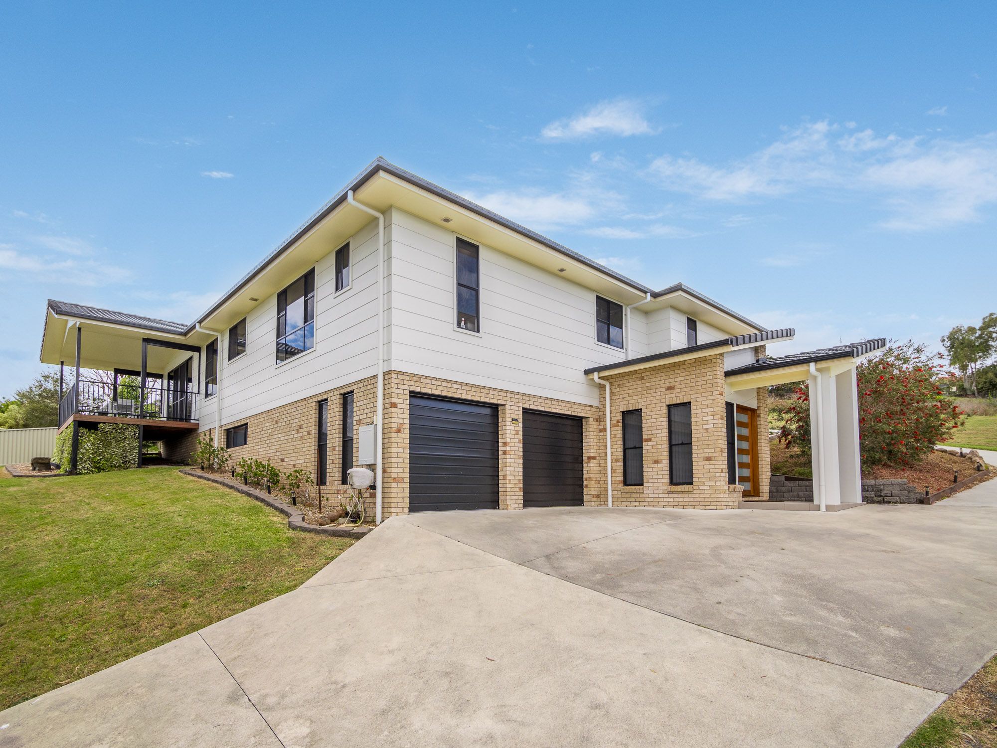 19 Cavendish Road — photo from Ray White Lismore