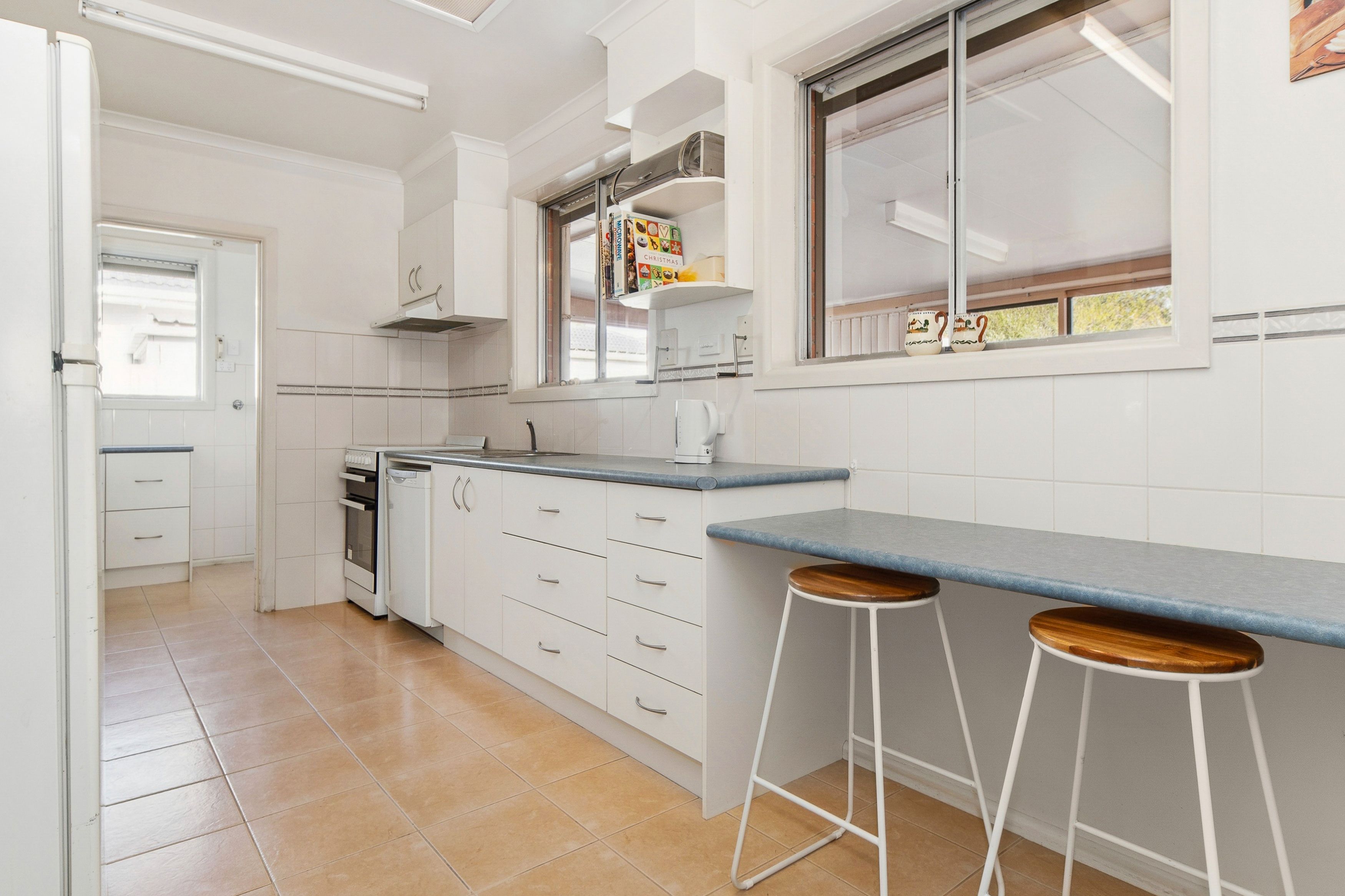 35 Warrain Street — photo 10 of 23