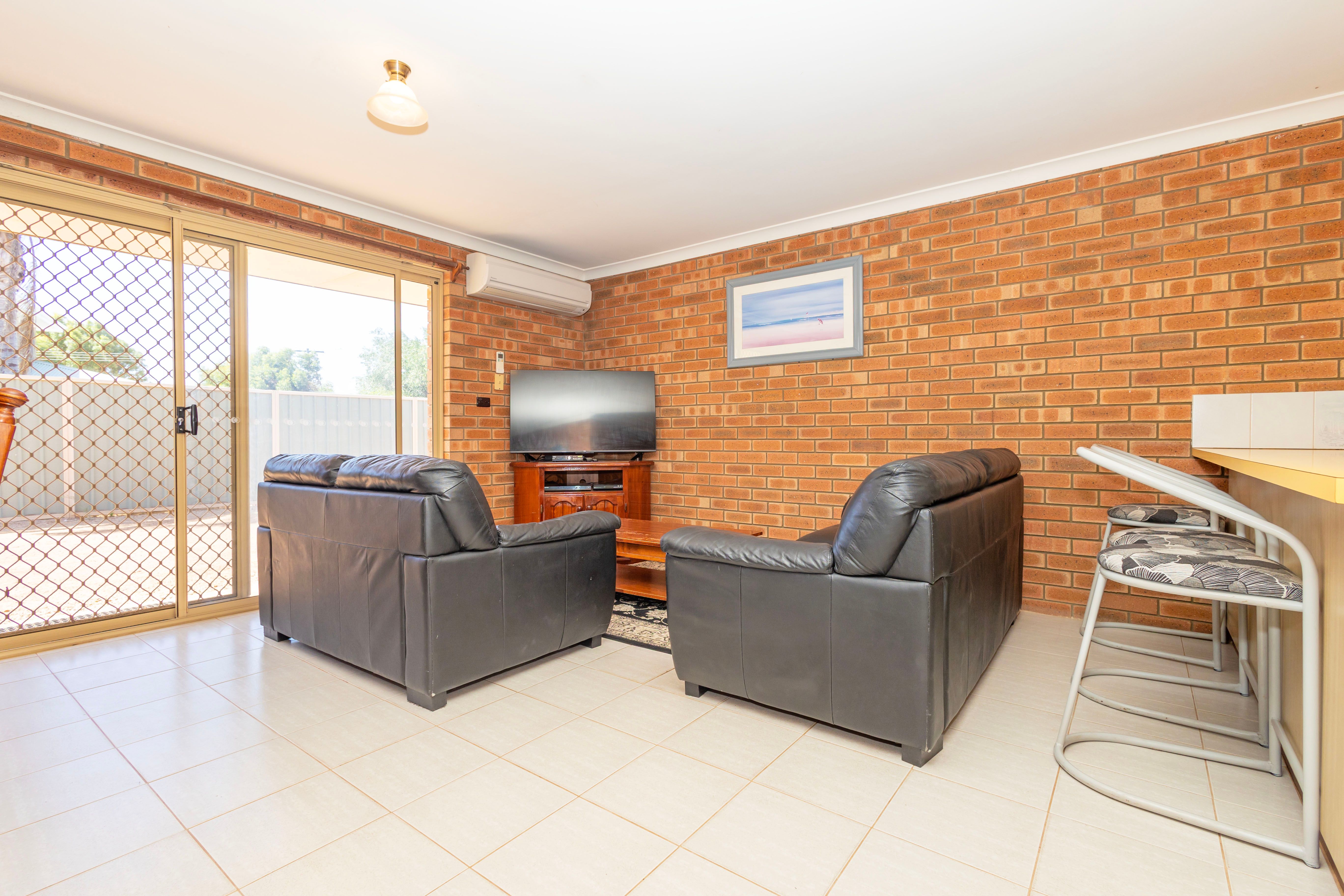 Unit 6/36 Nairn Street — photo 4 of 19