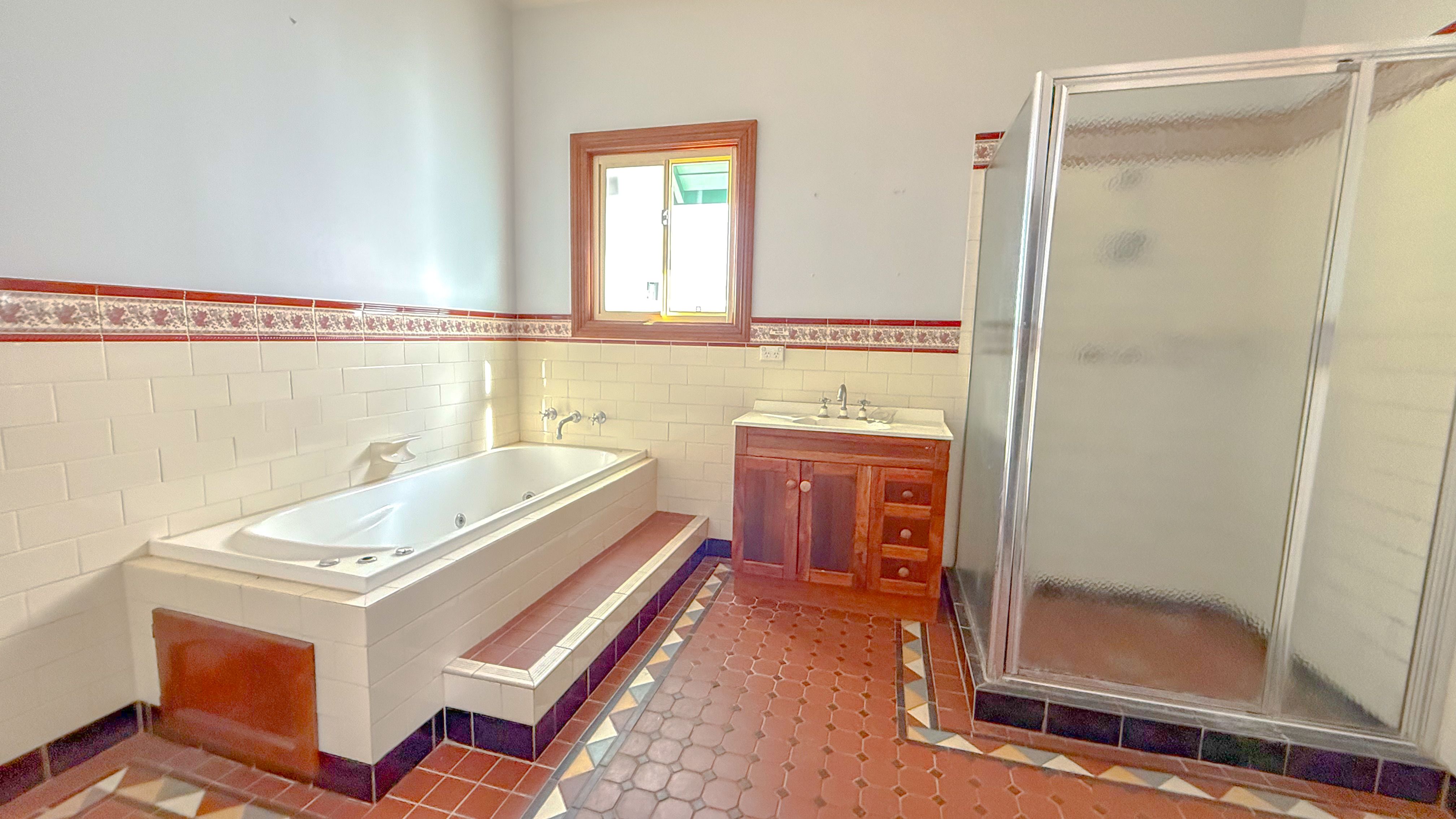 124 Orchardleigh Street — photo 6 of 8