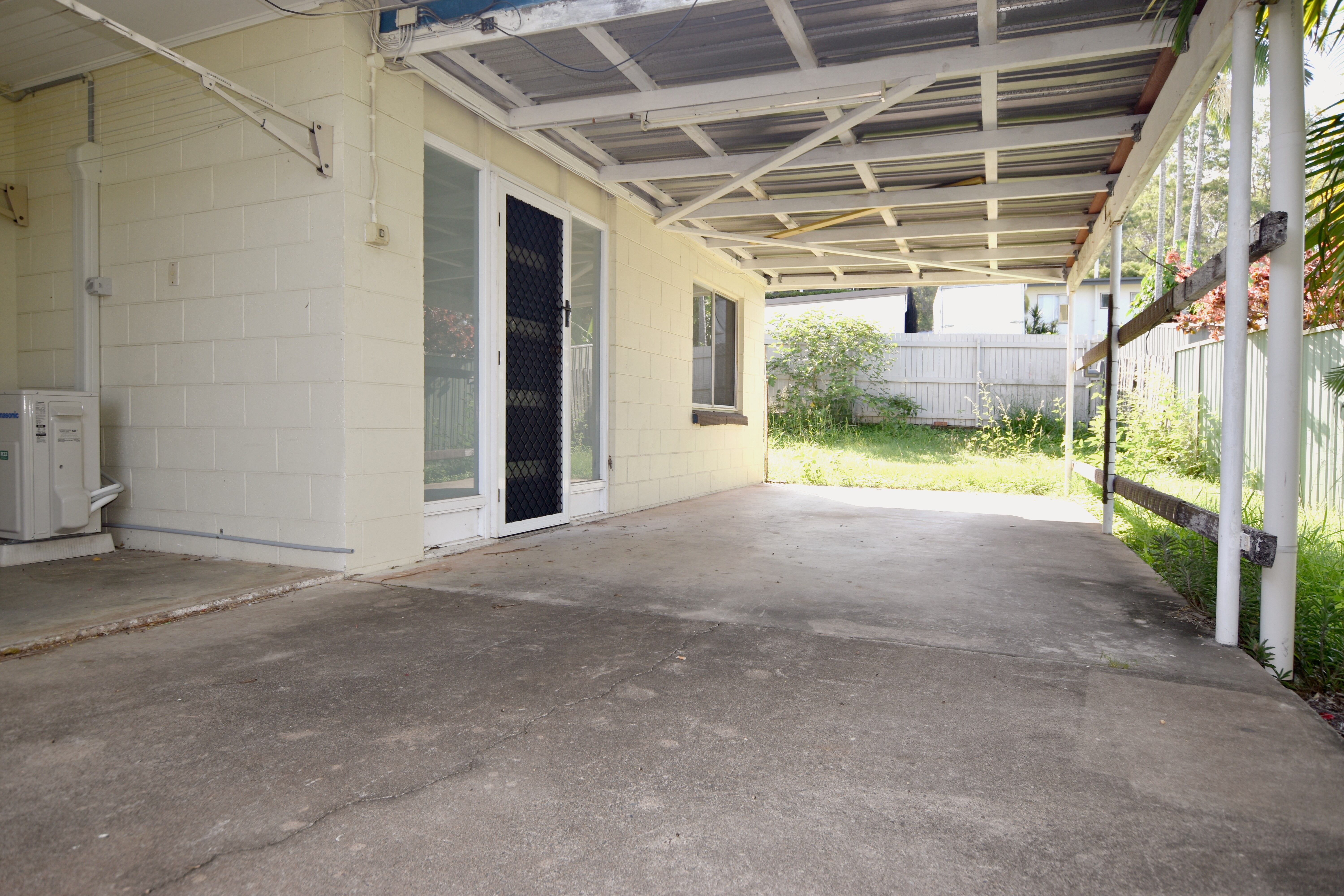 1/6 Steed Street, West Gladstone, QLD 4680