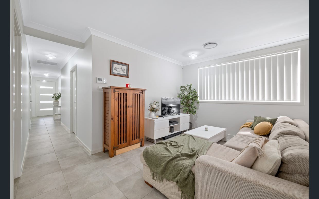 30 Sainsbury Road, Catherine Field, NSW 2557