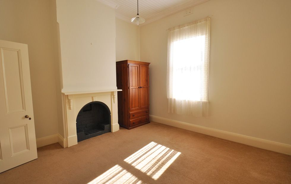 11 Dalley Street, Junee, NSW 2663