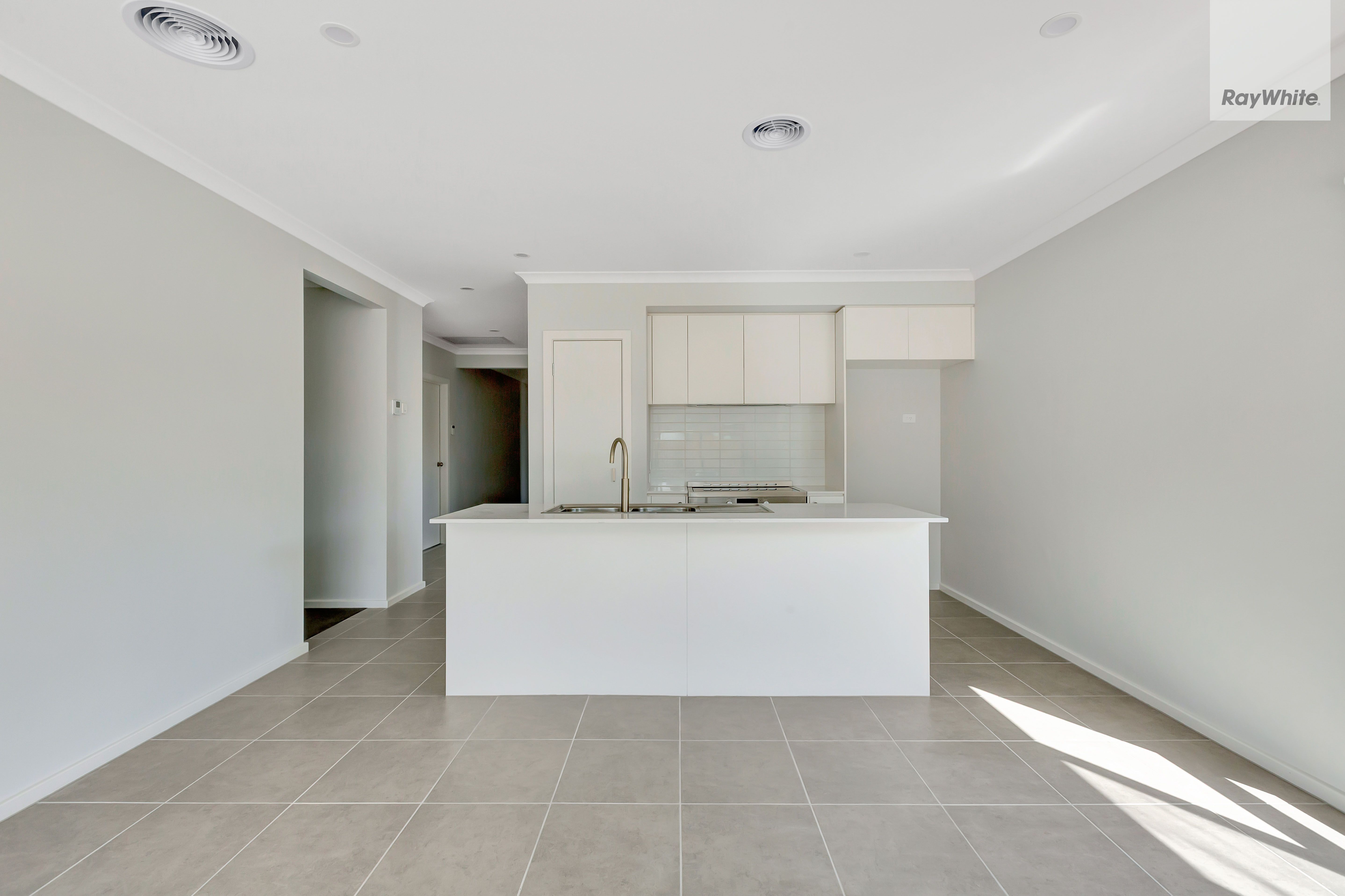 158 Newbridge Boulevard — photo 4 of 11