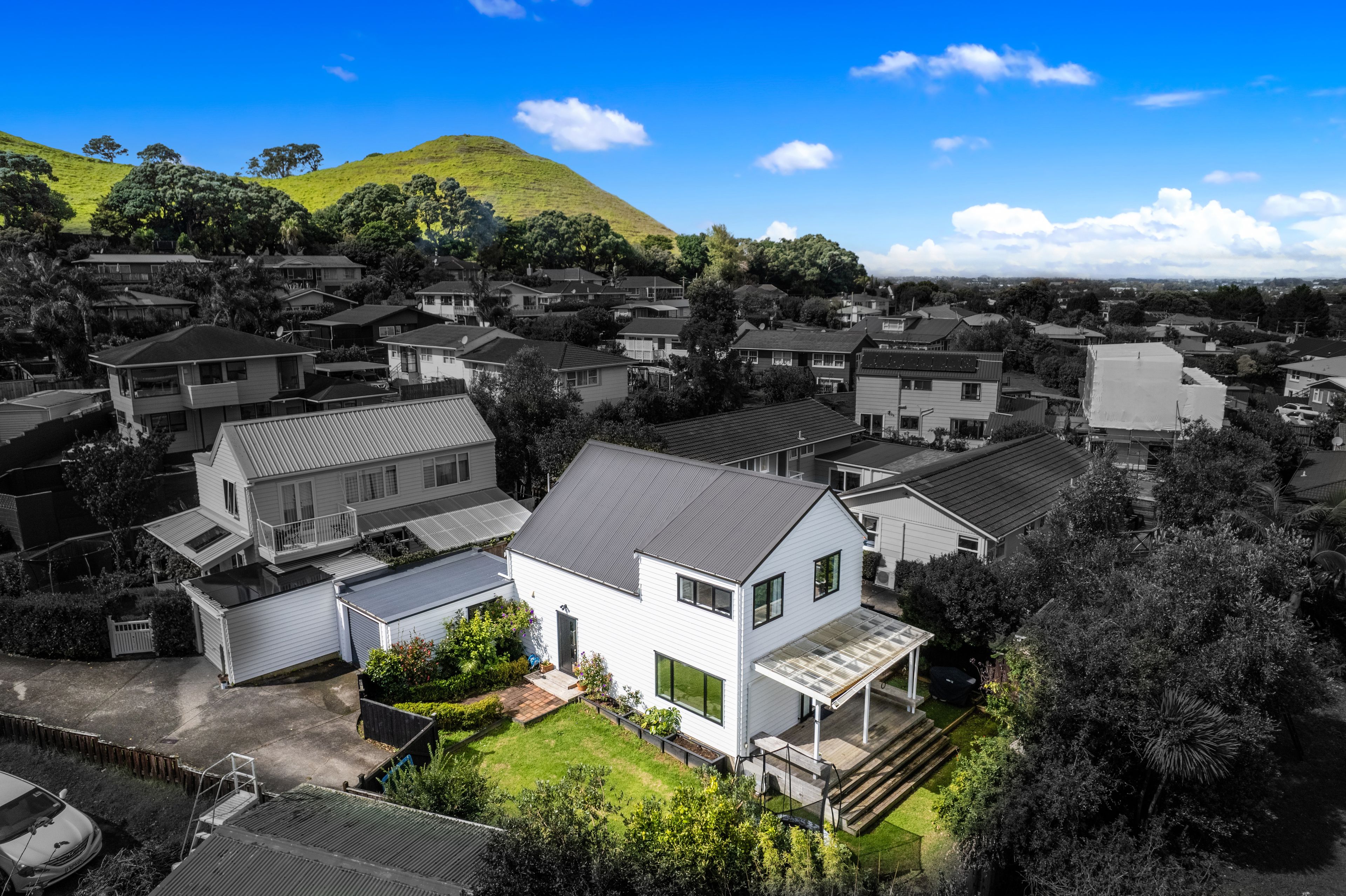 2/15 Steen Place, Mangere Bridge, Manukau City