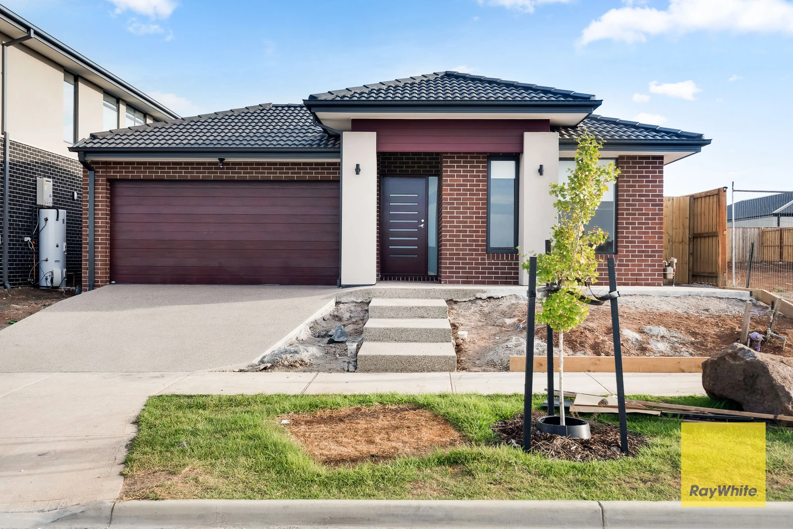 19 Maywood Road, MANOR LAKES, VIC 3024