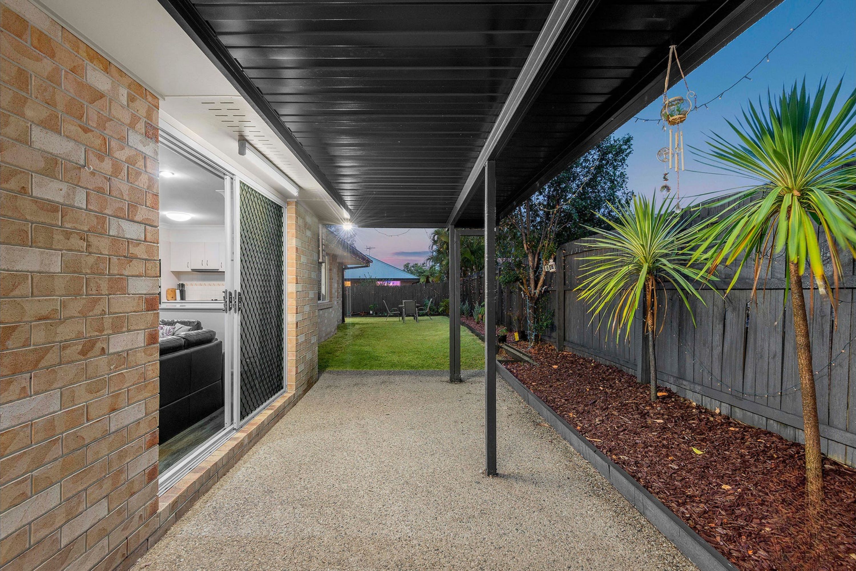 14 Eden Crescent — photo 19 of 21