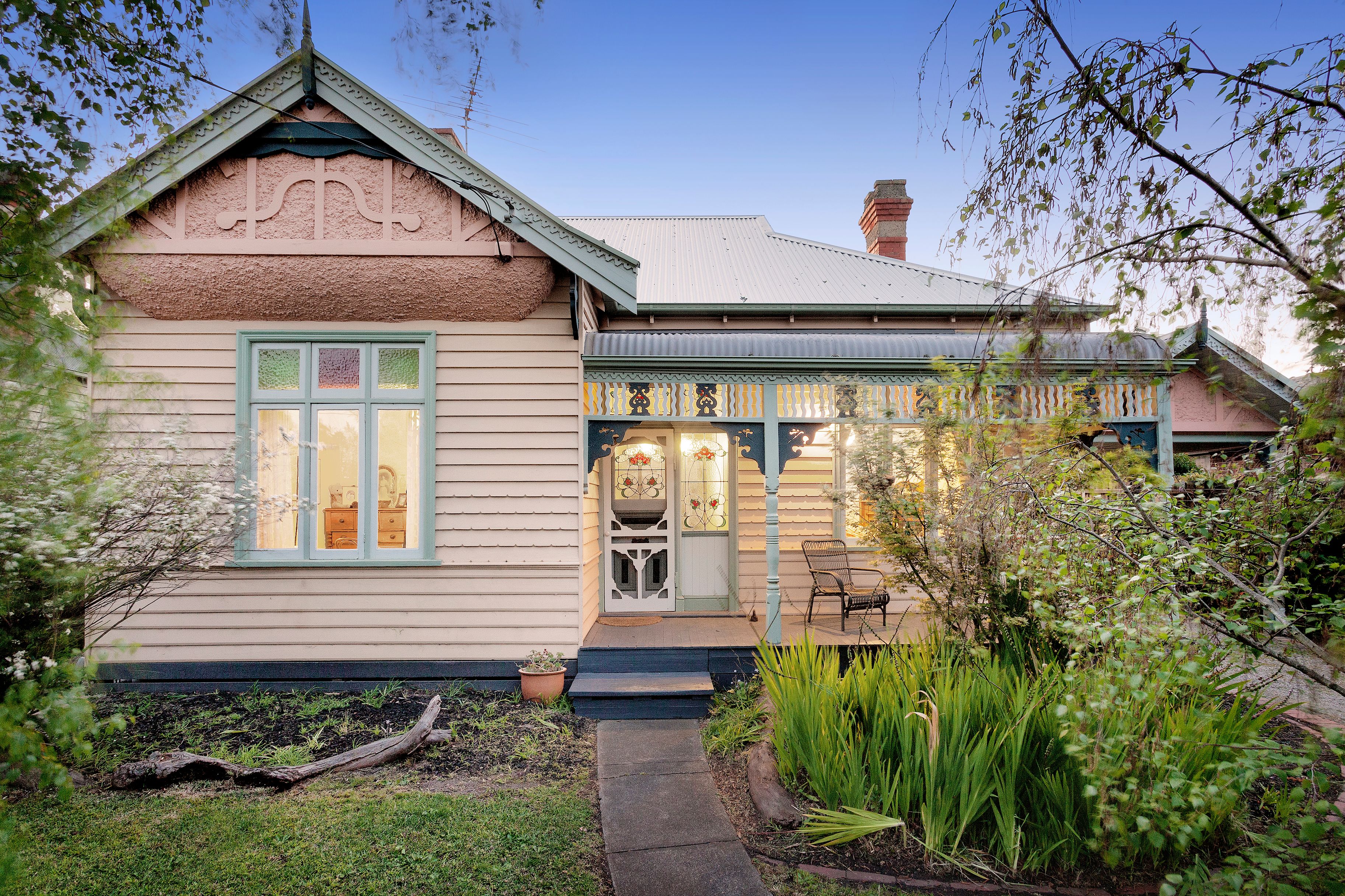 8 Mile End Road, Carnegie, VIC 3163