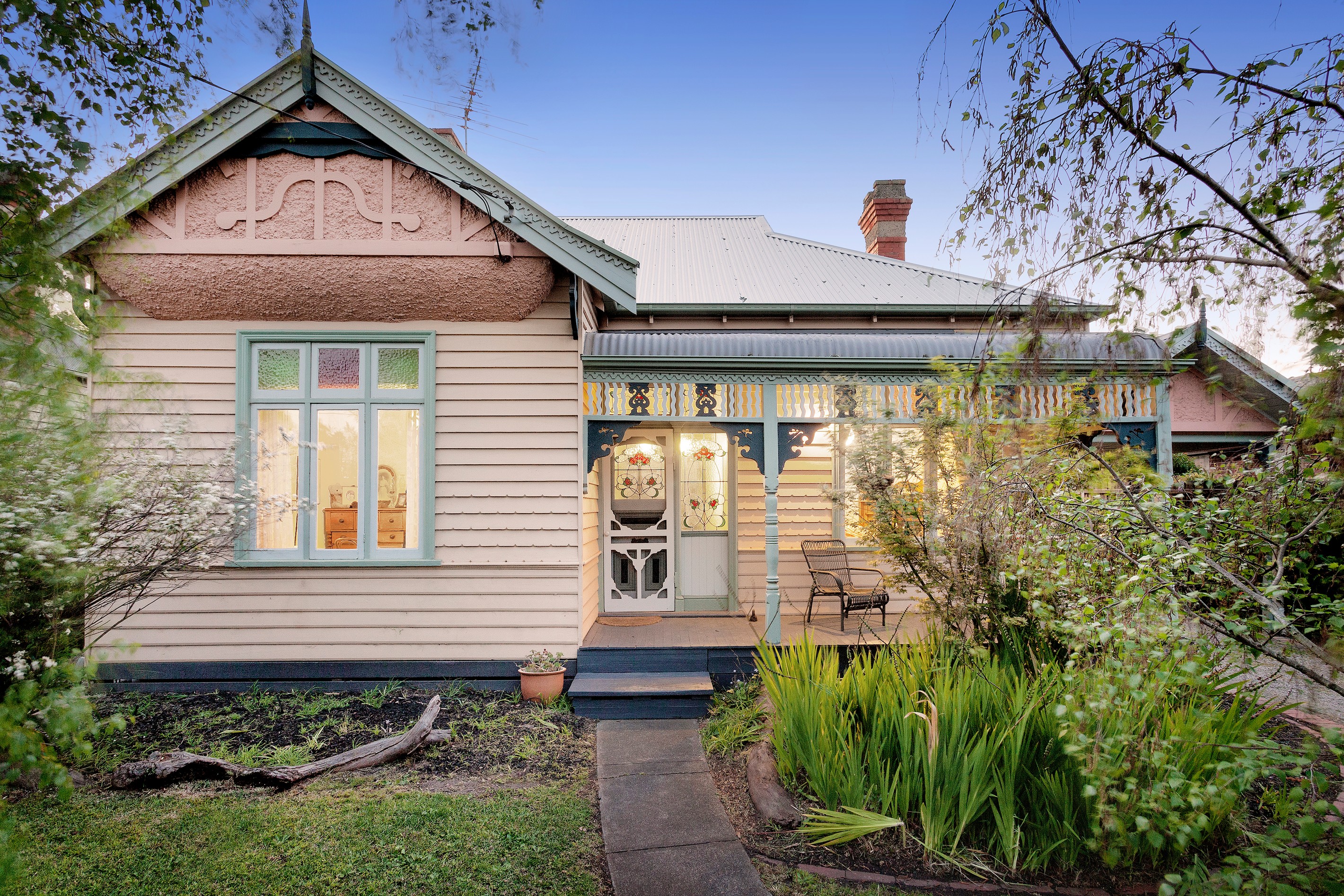 8 Mile End Road, Carnegie, VIC 3163